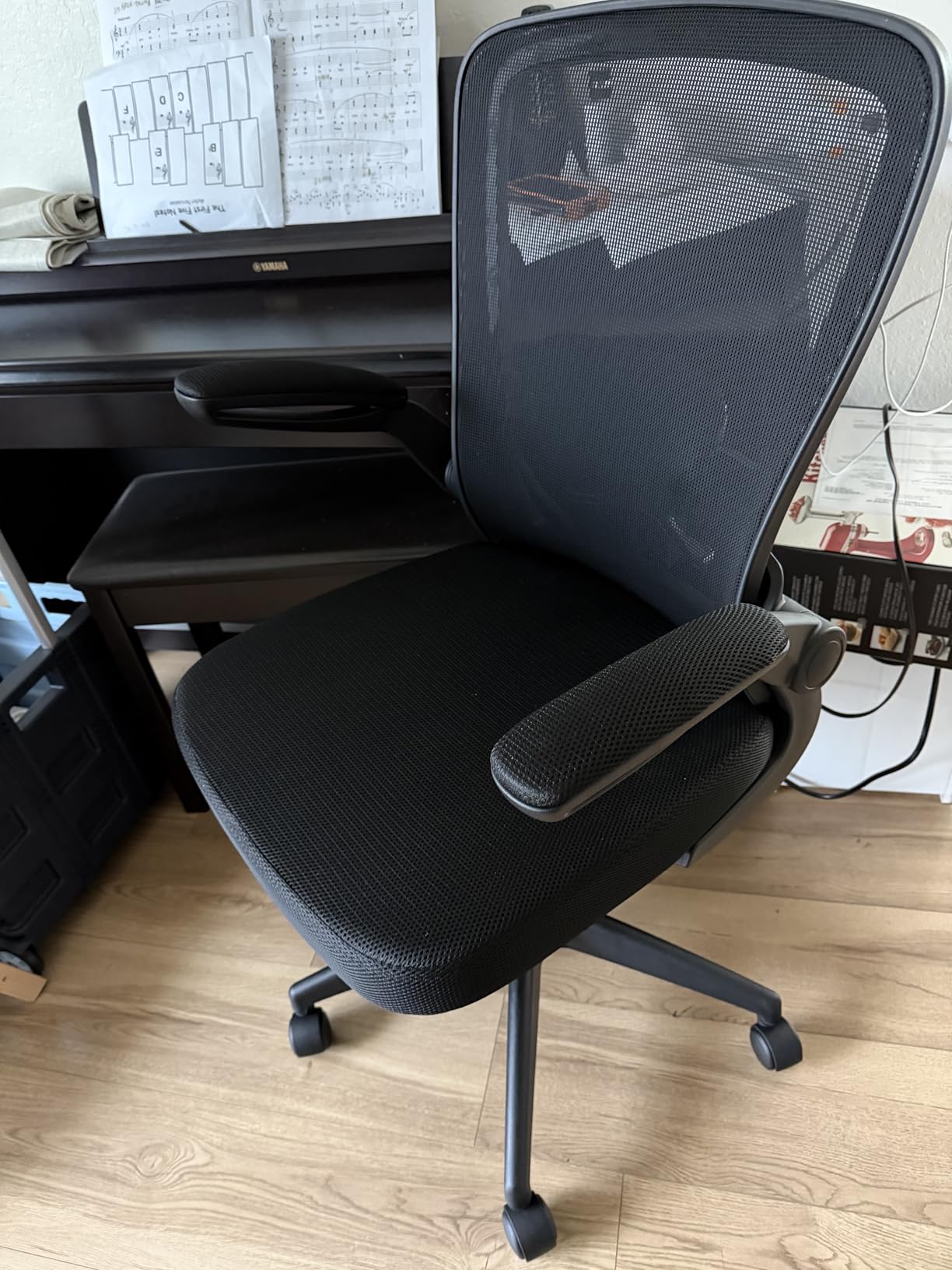 FelixKing Office Chair, Ergonomic Desk Chair Breathable Mesh Chairs Adjustable High Back Lumbar Support Flip-up Armrests, Executive Rolling Swivel Comfy Computer Chairs Home Office Black customer photo 2