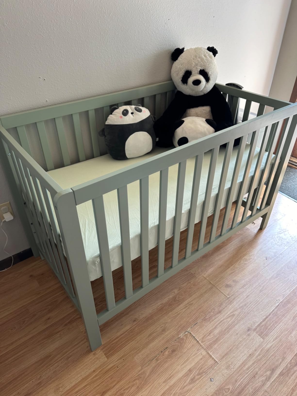 Carter's by DaVinci Colby 4-in-1 Low-Profile Convertible Crib in Light Sage, Greenguard Gold Certified customer photo 2