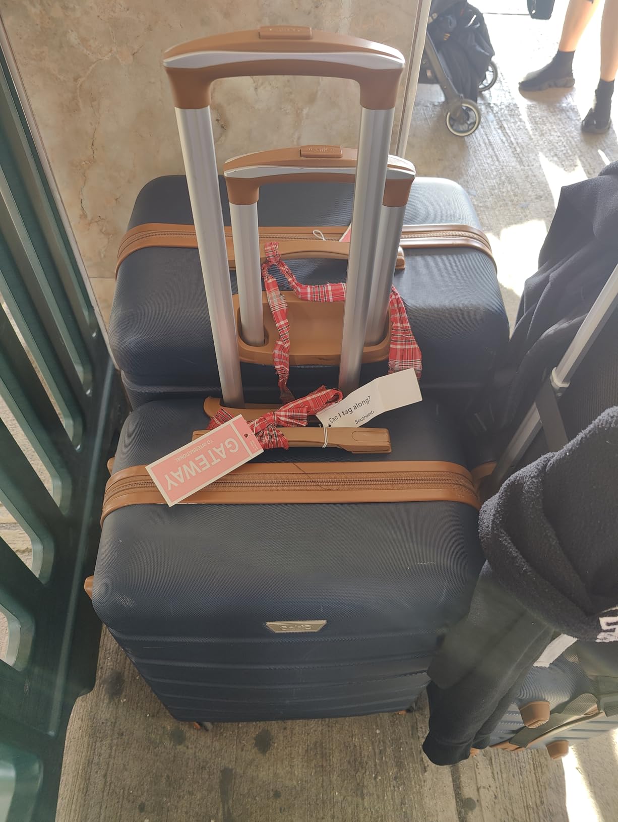Coolife Luggage 3 Piece Set, Lightweight Durable Hardshell Suitcase set with 360° Spinner Wheels, TSA-approved Lock, Checked Family Travel Luggage sets, 20/24/28 Inch, Apricot Navy customer photo 1