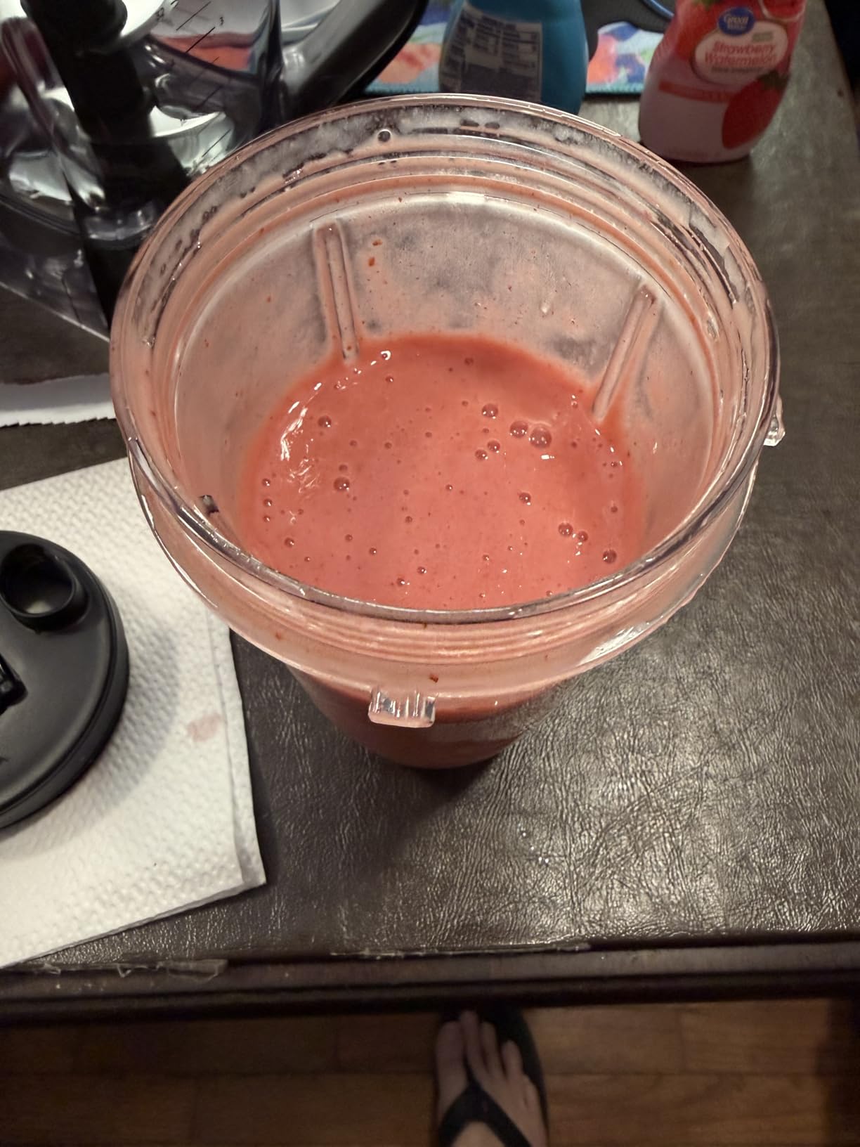BN751 Professional Plus DUO Blender, 1400 Peak Watts, 3 Auto-IQ Programs for Smoothies, Frozen Drinks & Nutrient Extractions, 72-oz. Total Crushing Pitcher & (2) 24 oz. To-Go Cups, Black customer photo 1