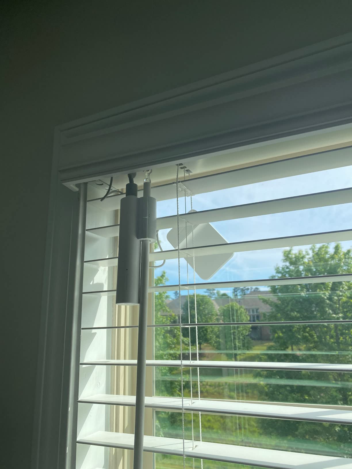 SwitchBot Blind Tilt Motorized Blinds - Smart Electric Blinds with Bluetooth Remote Control, Solar Powered, Light Sensing Control, Add Hub Mini to Make it Compatible with Alexa & Google Home customer photo 1