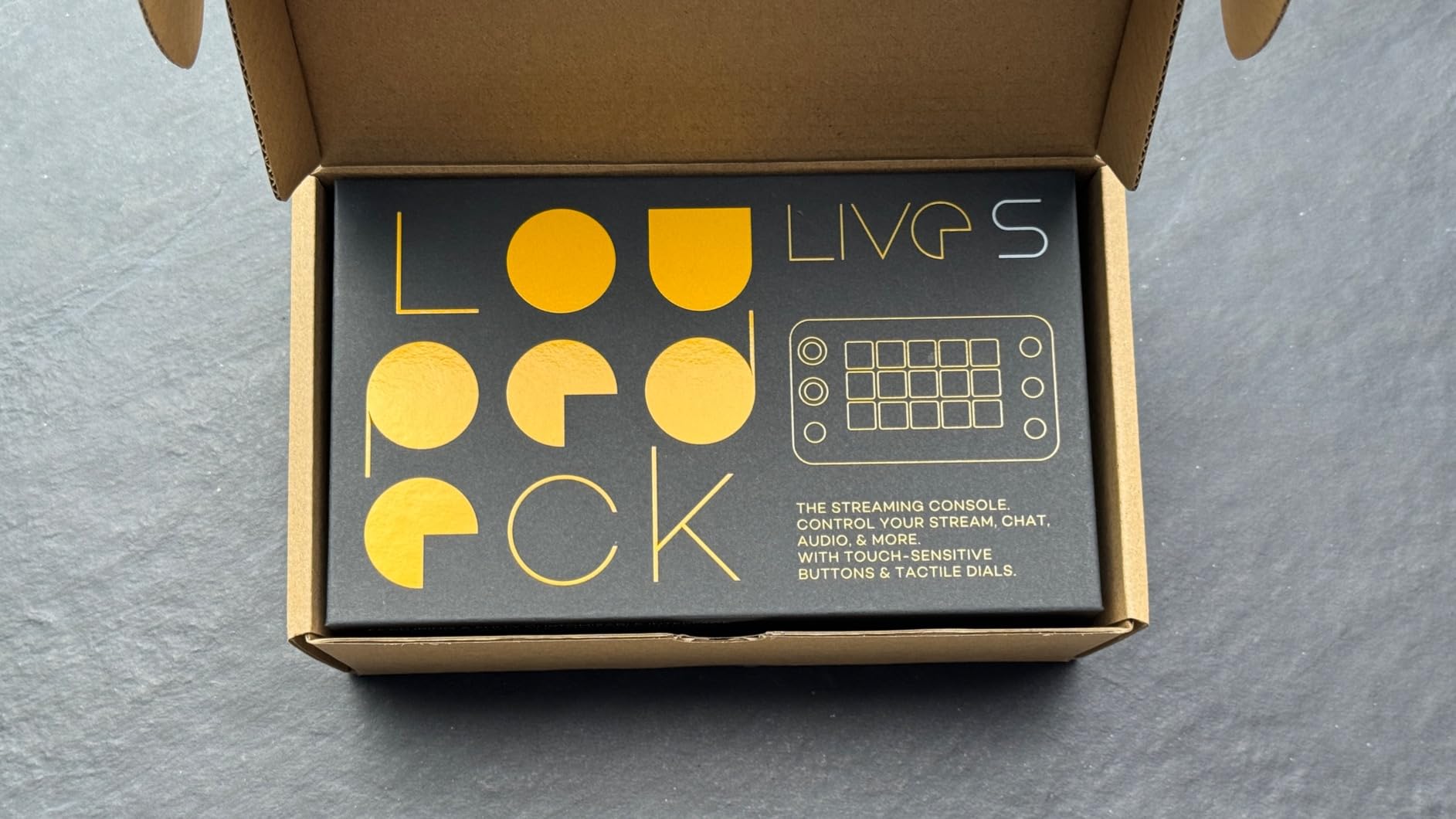 Loupedeck Live S - The Streaming Console for Desktop Productivity, Full Stream Control and Content Creation with Customizable LED Touchscreen Buttons, Dials and RGB Buttons, Works with PC and Mac customer photo 1