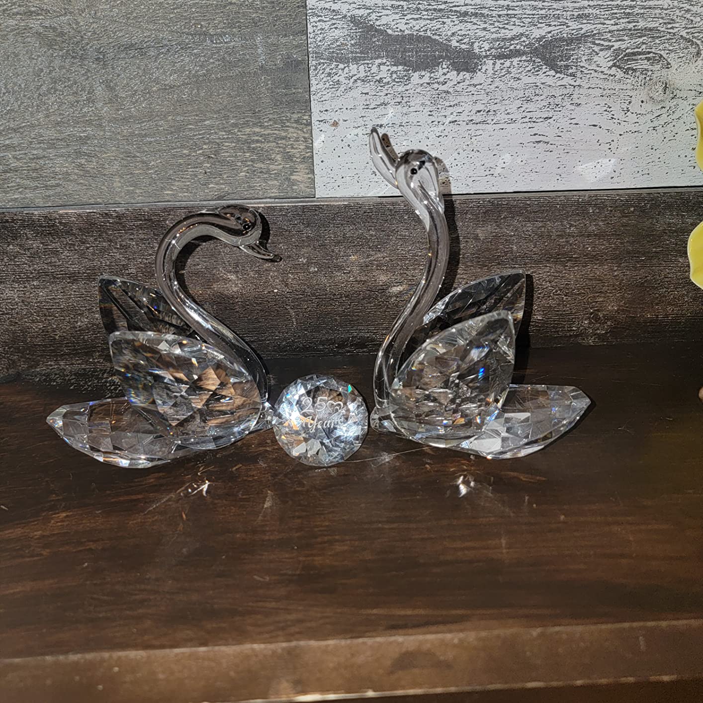 YWHL Happy 40th Anniversary Crystal Swan Gifts for Couples, 40 Years Ruby Wedding Gifts for Parents, Handmade Ruby Red Crystal Swan Collectible Figurine, Anniversary Party Decoration customer photo 2