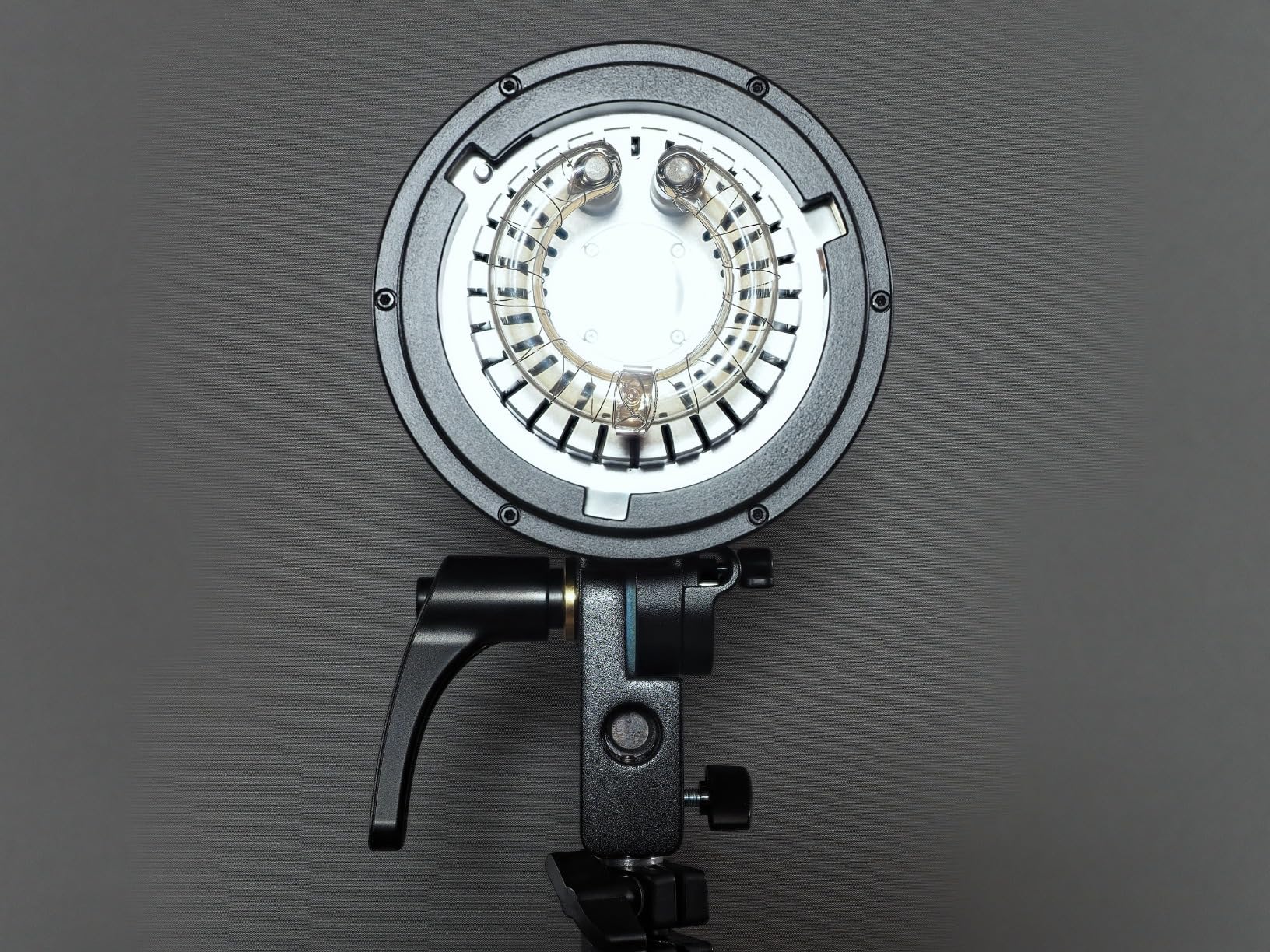 Godox DP800III-V Upgraded Studio Flash Light 800Ws Power GN126 5600±200K Strobe Lighting Built-in 2.4G Wireless X System Bowens Mount Photography Flashes for Wedding Fashion Advertising Photography customer photo 2