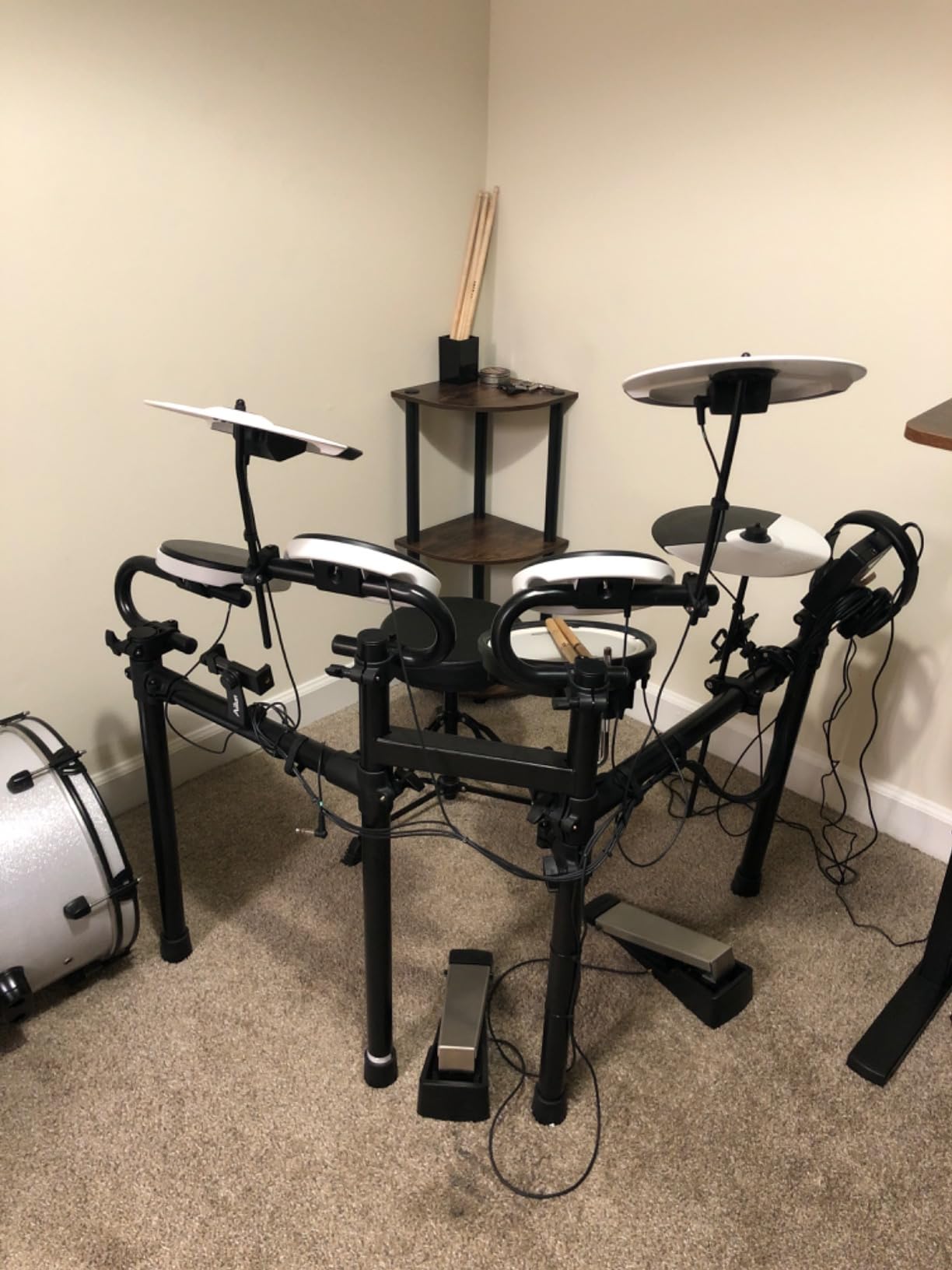 Roland TD-02KV V-Drums Electronic Drum Kit with Expressive Playability, Noise-Reducing Features, Mesh-Head Snare, Wide Acoustic-Style Playing Layout customer photo 1
