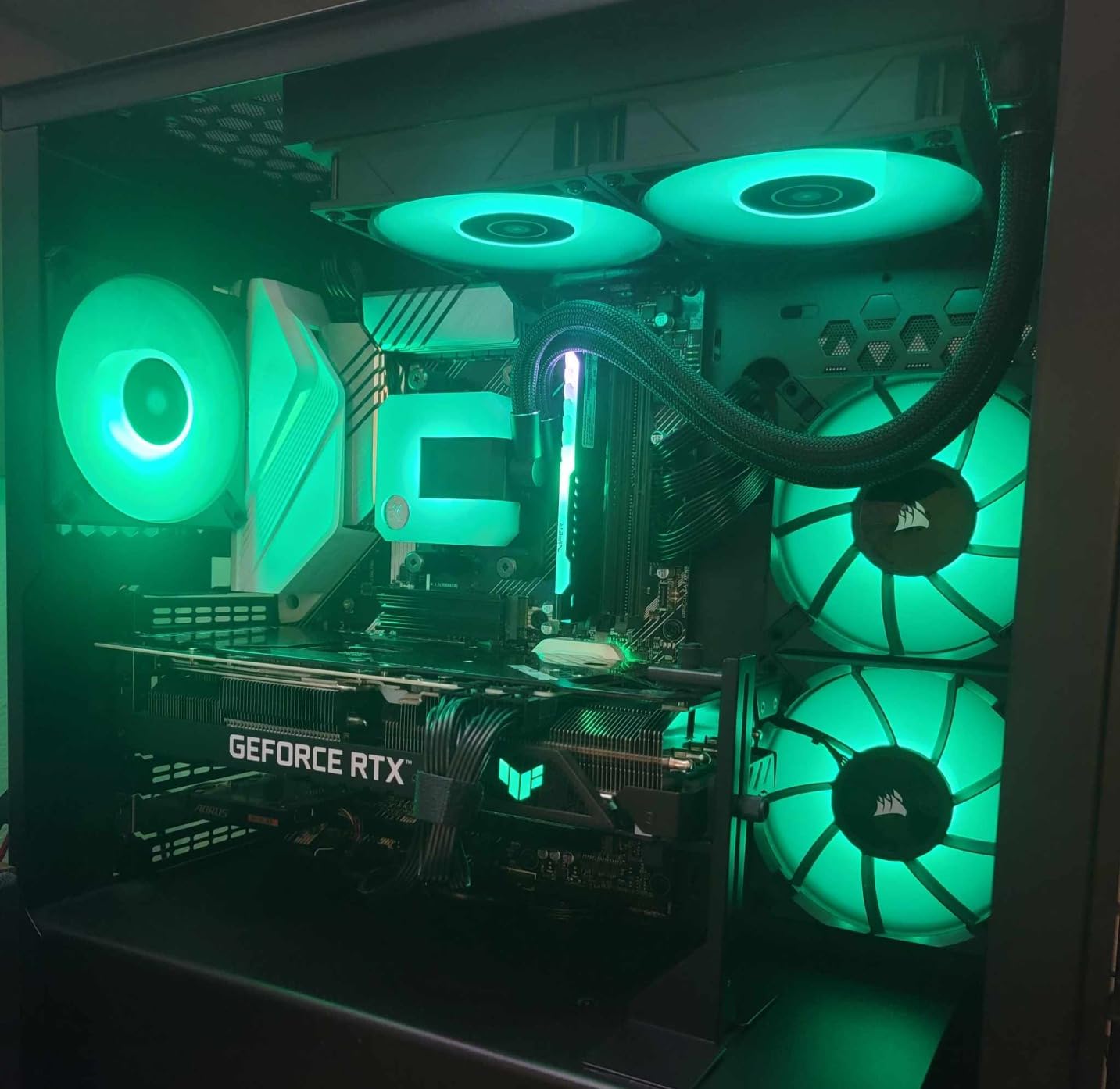 iCUE AF140 RGB Elite 140mm PWM Dual Fan Kit - Eight RGB LEDs Per Fan - AirGuide Technology - Fluid Dynamic Bearing - Zero RPM Fan Mode - Included iCUE Lighting Node CORE Controller - Black customer photo 2