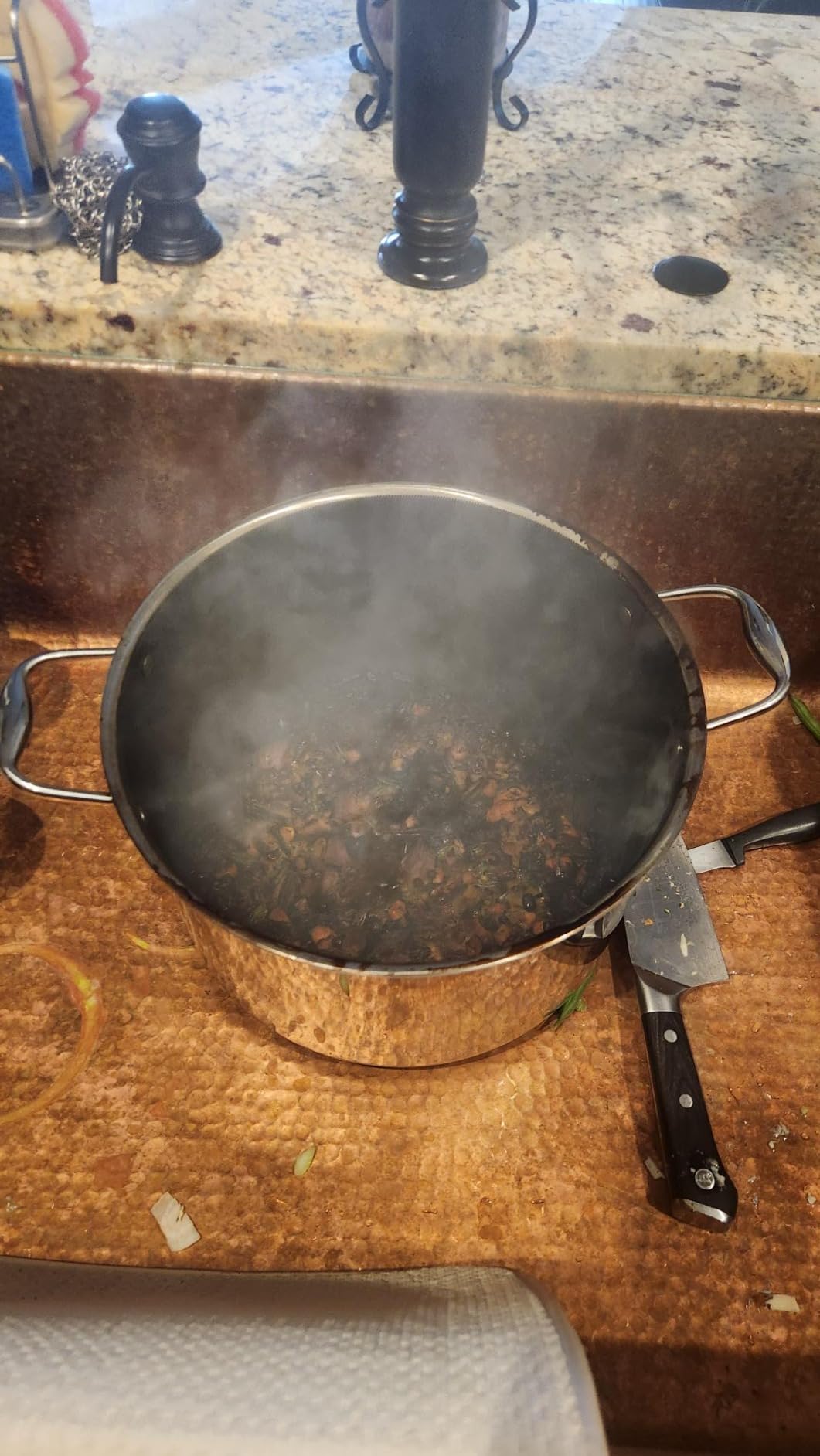 HexClad Hybrid Nonstick 5-Quart Dutch Oven with Stainless Steel Lid, Stay-Cool Handles, Dishwasher-Friendly, Oven-Safe Up to 900°F, Induction Ready, Compatible with All Cooktops customer photo 2