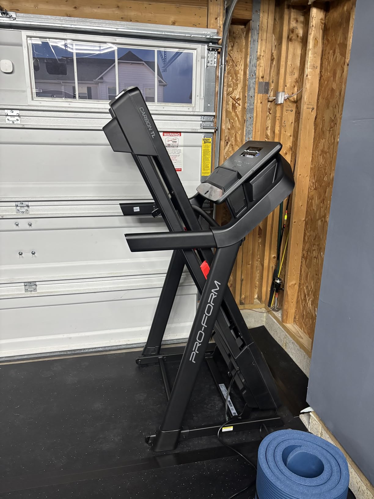Carbon Treadmills: Treadmills for Walking and Running with Built-in Fan and SpaceSaver Design customer photo 1