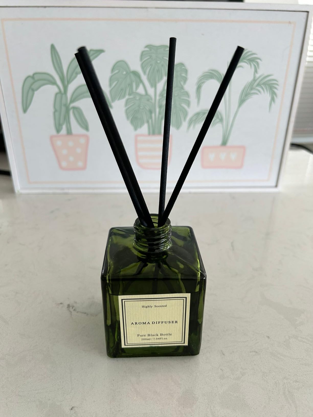 Oud & Bergamot Reed Diffuser Long-Lasting Fragrance Air Freshener Diffuser Hotel Collection Diffuser Oil 7.04 oz - Green customer photo 1