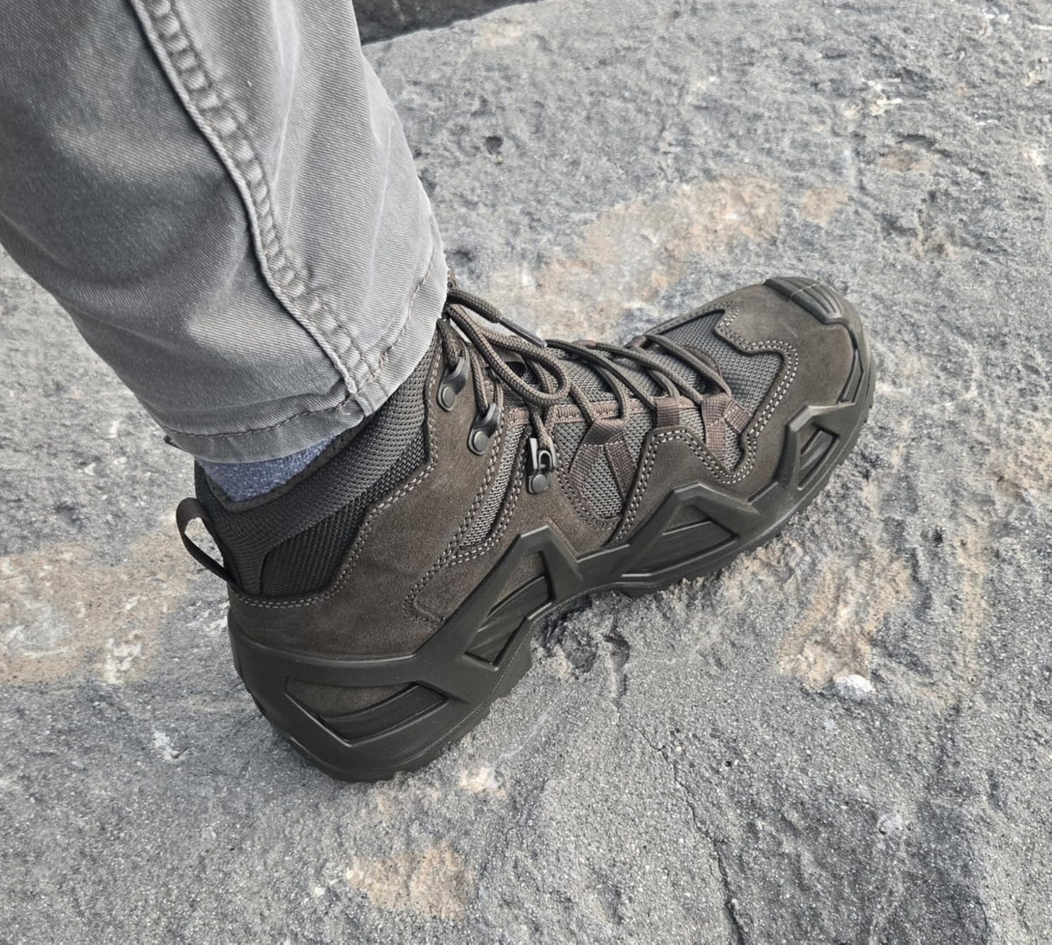 Lowa Men's Zephyr MK2 GTX Mid Hiking Boots customer photo 1