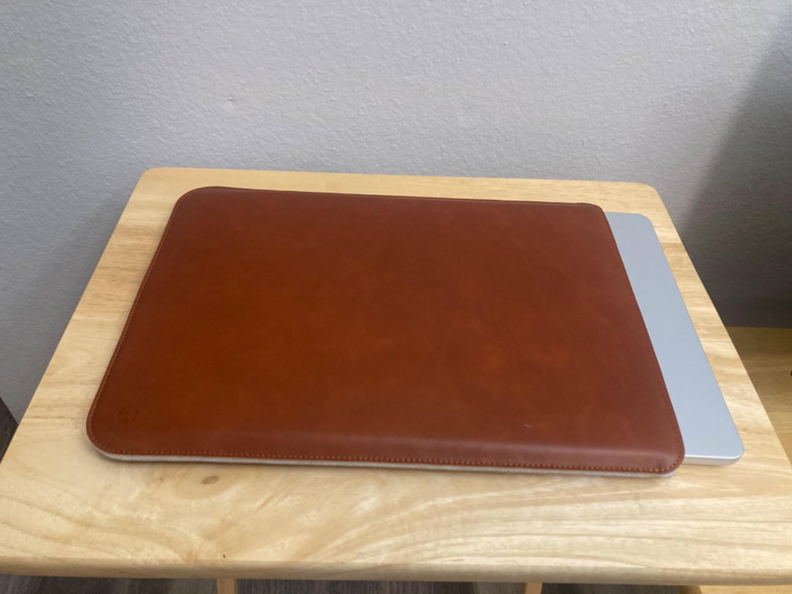 Casemade Real Leather Laptop Sleeve for MacBook Pro & Air Fits 13, 14, 15 & 16 Inch - Genuine Full Grain Leather with Soft Wool Lining (13 inch - MacBook Air M1/M2/M3/M4/M5, Pro 2016-2023, Neo 2026) customer photo 1