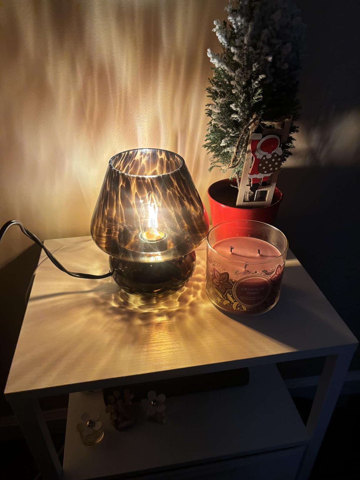 ONEWISH Mushroom Lamp Small Vintage Table Lamp for Bedroom Nightstand, Bedside Lamp Translucent Glass Stepless Dimmable, Murano Aesthetic Home Decor for Living Room Kitchen(Black) customer photo 2
