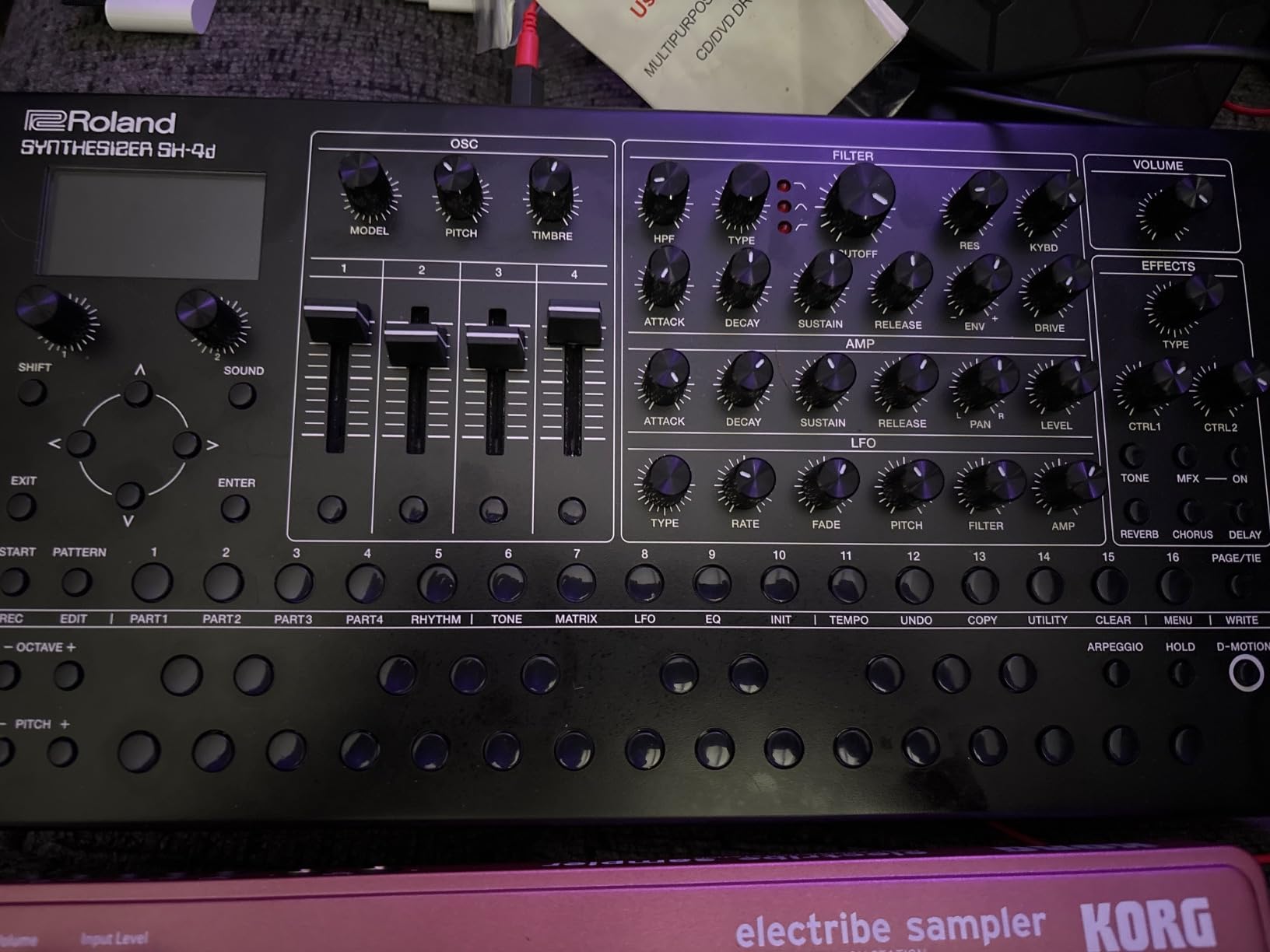 Roland SH-4d Compact Desktop Synthesizer | 11 OSC Models | Professional Sound Design Tools | Extensive FX customer photo 1
