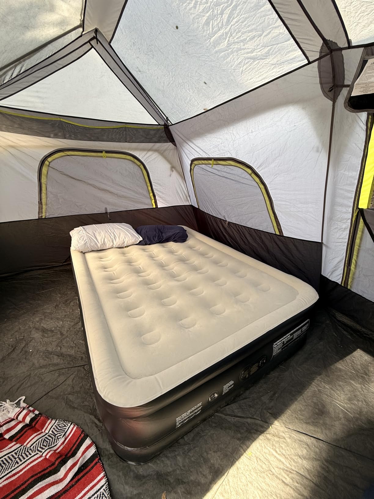 OhGeni Air Mattress Queen with Built in Pump, 18