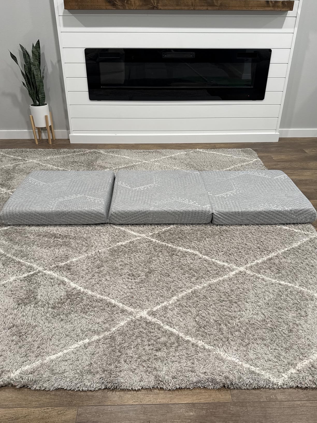MLILY Tri-Fold Memory Foam Mattress Topper, 4 inch Single Folding Mattress with Collapsible and Washable Cover, Travel and Guest Mat, 75
