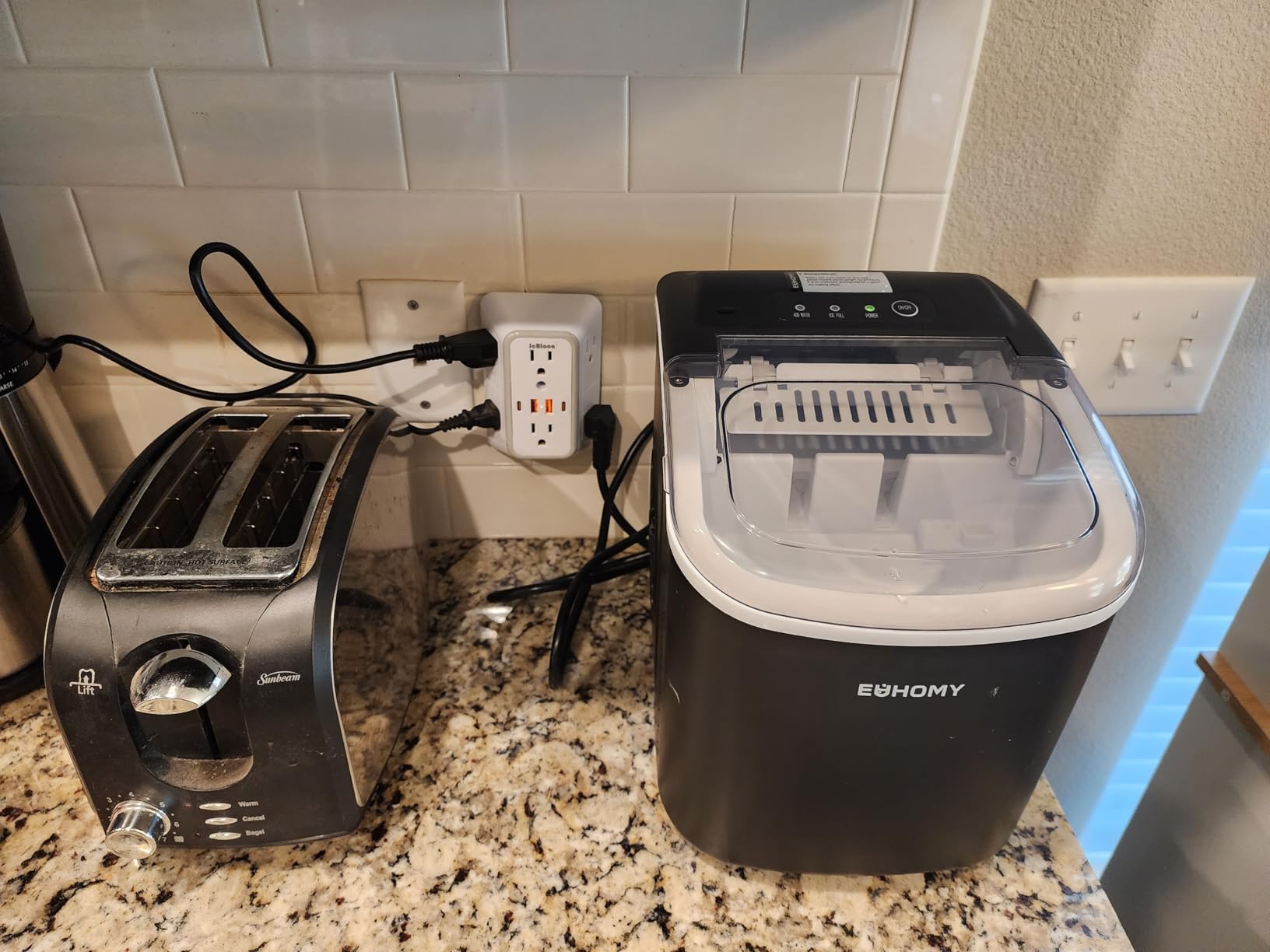 EUHOMY Countertop Ice Maker Machine with Handle, 26lbs in 24Hrs, 9 Ice Cubes Ready in 6 Mins, Auto-Cleaning Portable Ice Maker with Basket and Scoop, for Home/Kitchen/Camping/RV (Black) customer photo 2