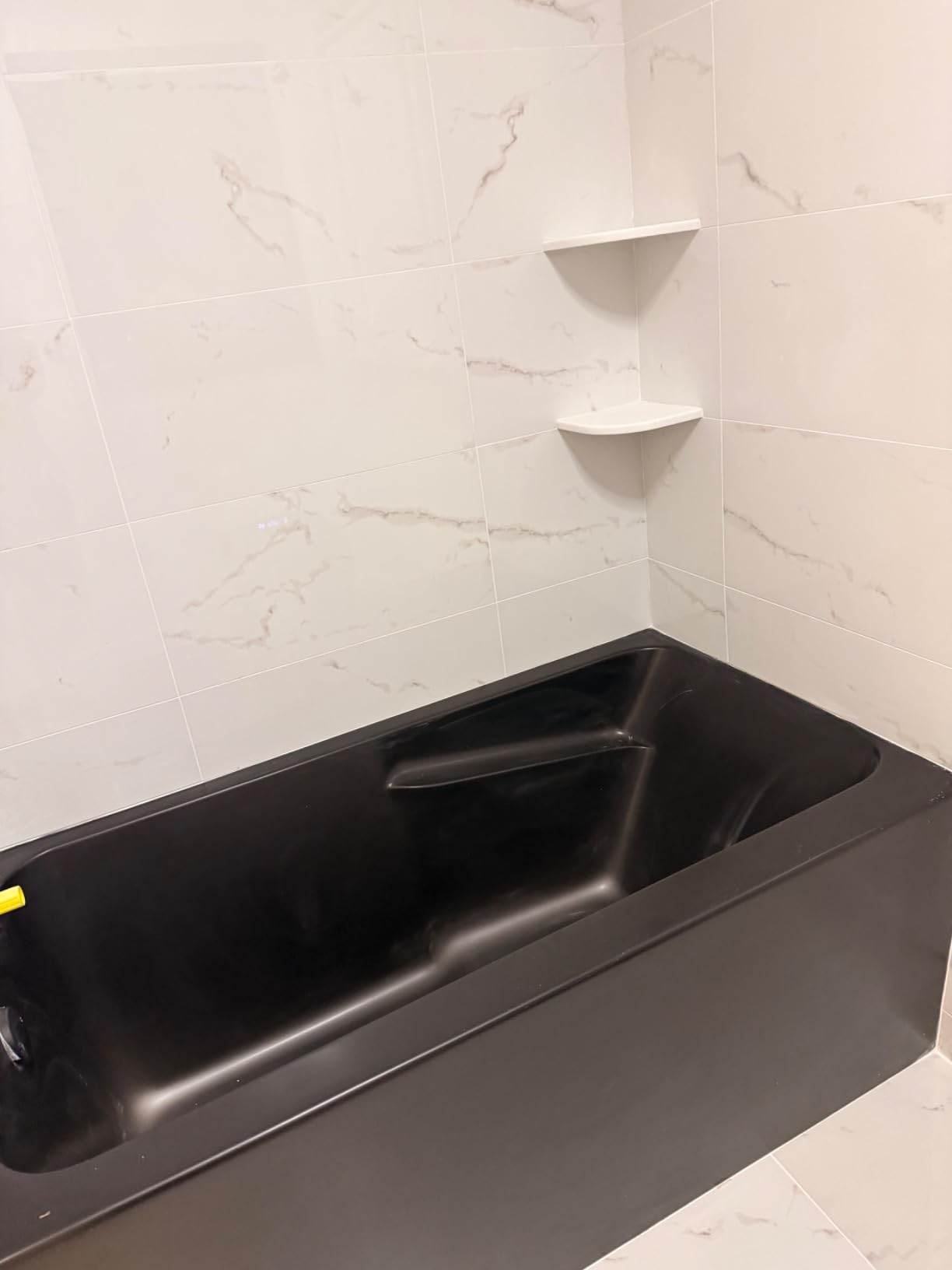 Voltaire 54 x 30 Skirted Left Drain Soaking Alcove Bathtub in Glossy White customer photo 2