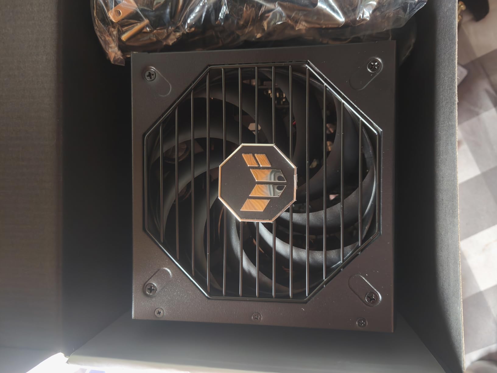 ASUS TUF Gaming 850W Gold (850 Watt, ATX 3.0 Compatible, Fully Modular Power Supply, 80+ Gold, Military-Grade Components, Dual Ball Bearing, Axial-tech Fan, PCB Coating, 10 Year Warranty) customer photo 1