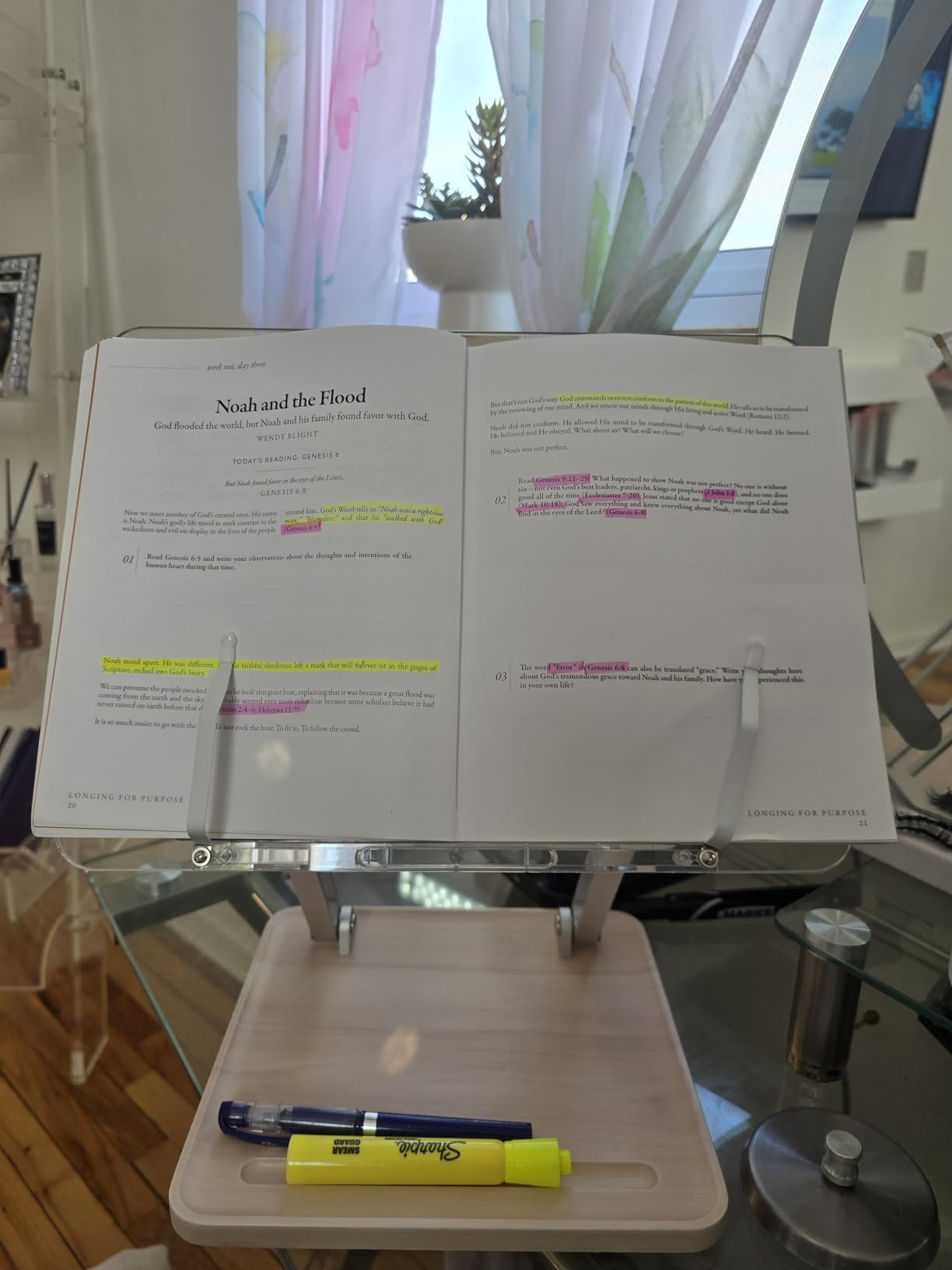 Adjustable Acrylic Book Stand for Reading, Book Holder with Pen Slot, Foldable Desktop Riser for Laptop, Recipe, Textbook - Hands-Free,Cookbook Stand, Clear Design with Page Clips customer photo 1