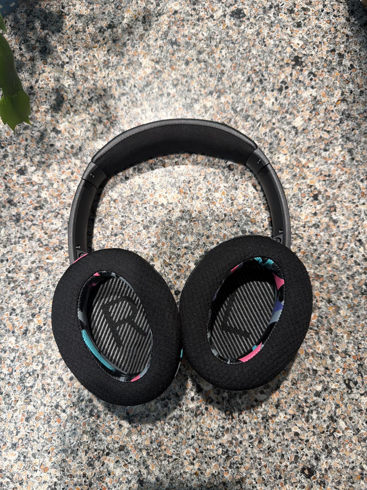 WC Freeze QC35 - Cooling Gel Ear Pads for Bose QC35 & QC35ii (QuietComfort 35) Headphones & More | Breathable Sports Fabric, Cooling Gel, Extra Thick & Cooler for Longer | Black customer photo 1