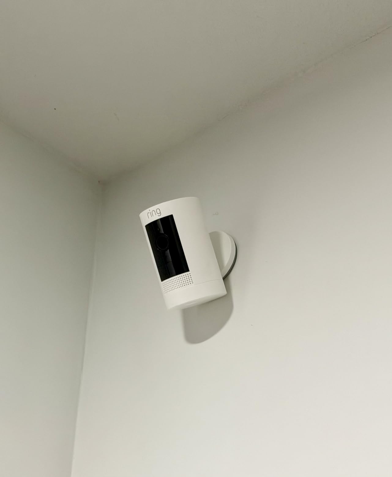 Ring Outdoor Cam (Stick Up Cam), Weather-resistant home or business security camera, outdoor ready, Live View, Color Night Vision, Two-Way Talk, motion alerts, Works with Alexa customer photo 2