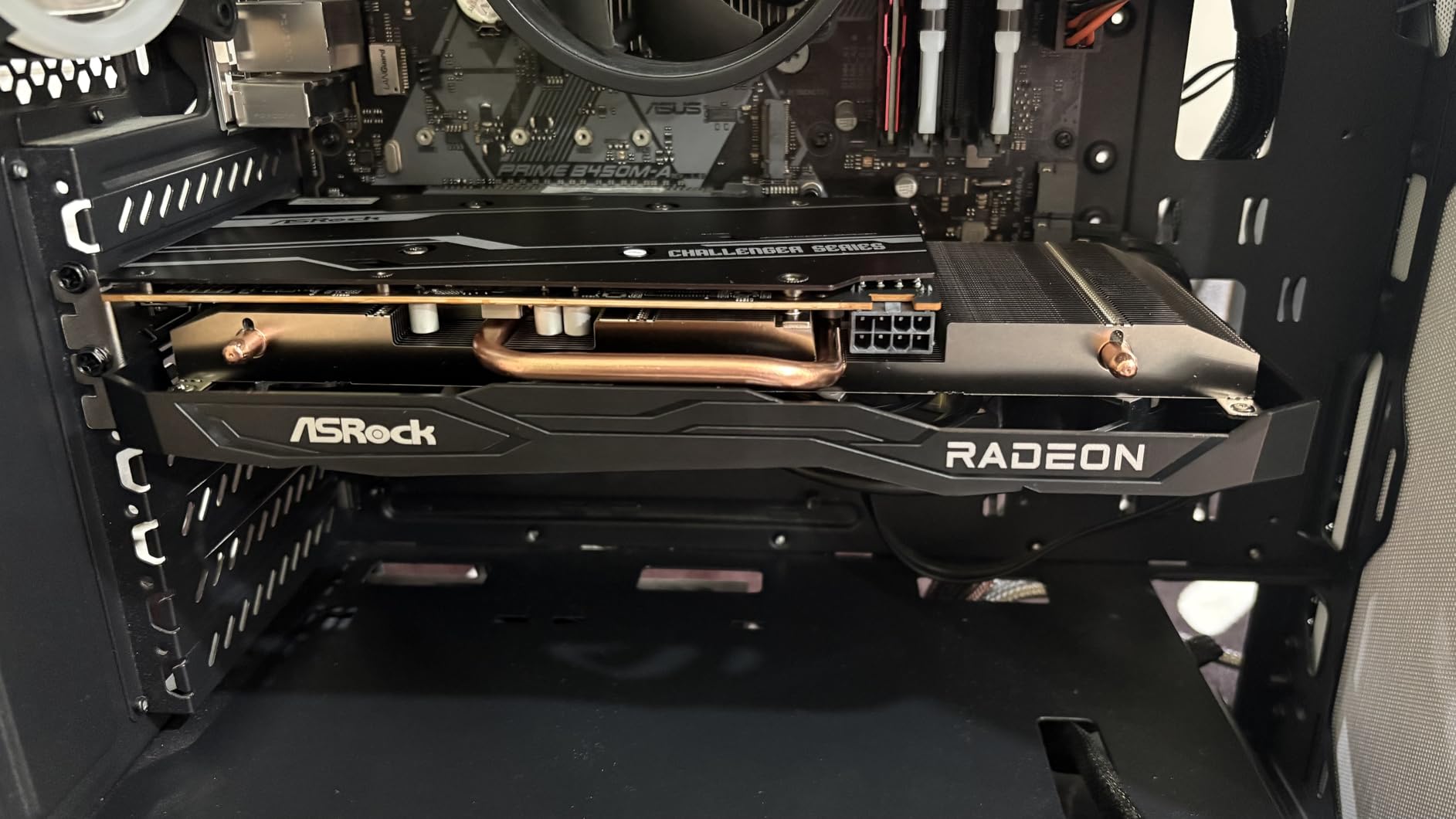 ASRock Radeon RX 7600 Challenger 8GB OC Graphics Card, AMD RDNA 3 Architecture, 8GB GDDR6 customer photo 2