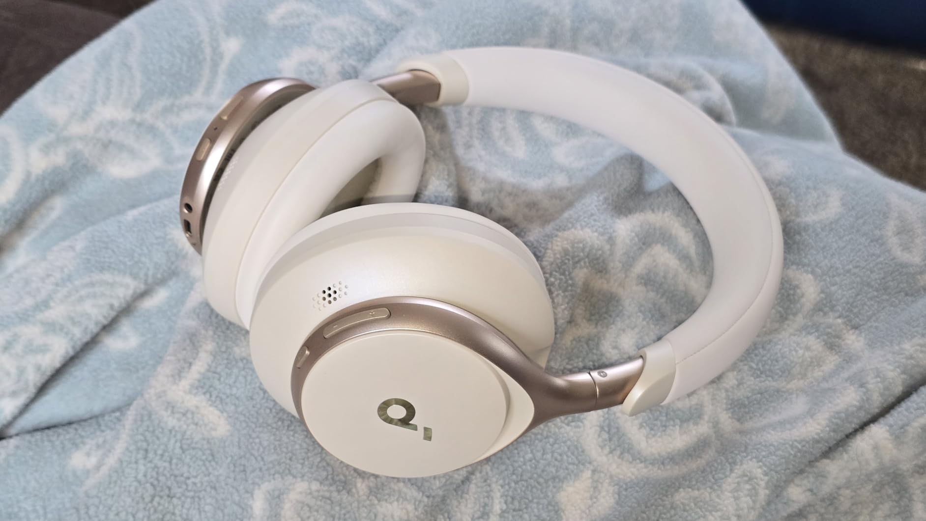 Soundcore by Anker Space One Active Noise Cancelling Headphones, 2X Stronger Voice Reduction, 40H ANC Playtime, App Control, LDAC Hi-Res Audio, Comfortable Fit, Clear Calls, Bluetooth 5.3 customer photo 2