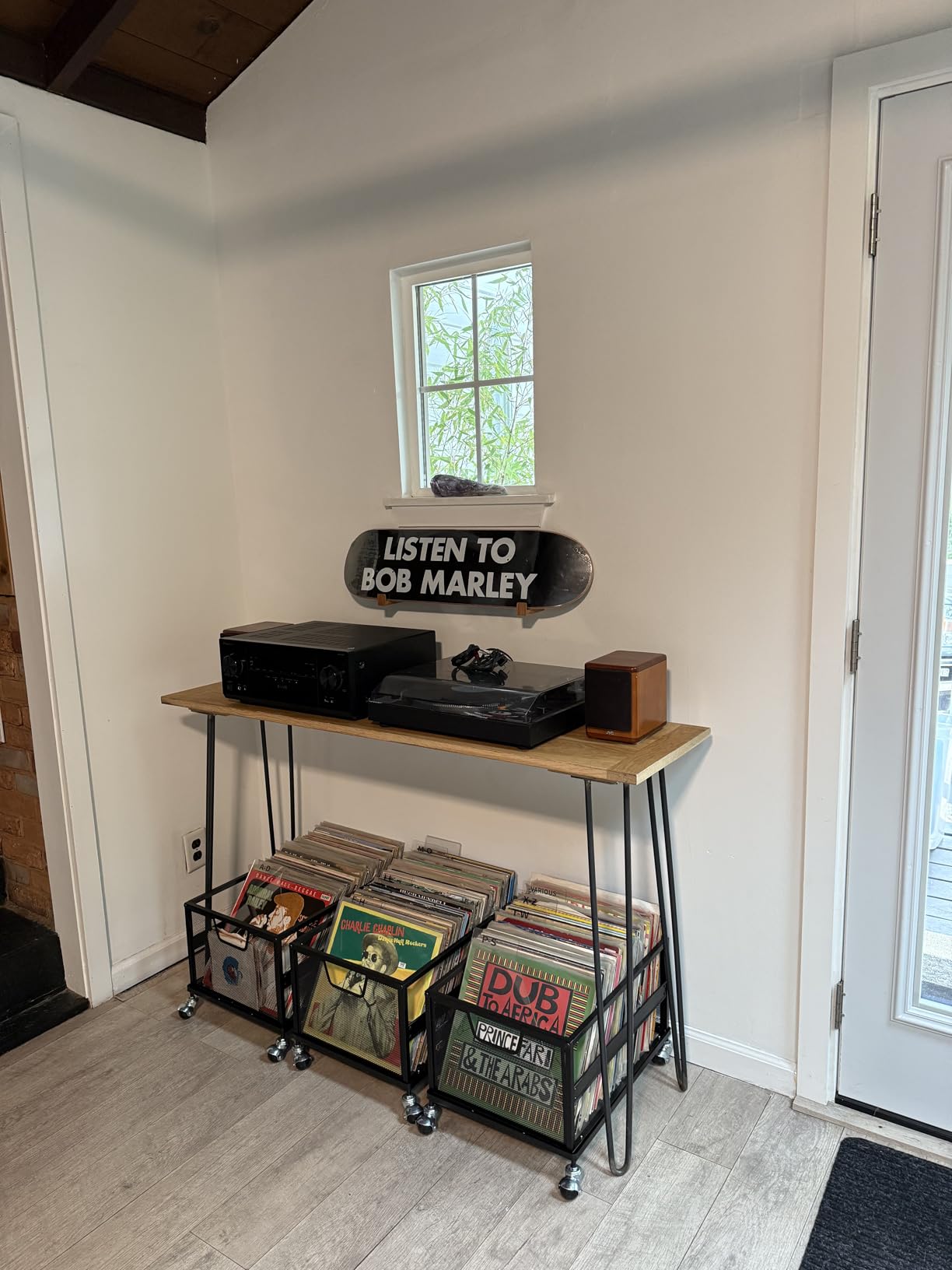 Metal Vinyl Record Storage Crate with Wheels, Vinyl Record Holder for Albums, Vinyl Record Storage Rack - Holds up to 100 LP, Stylish Organizer for Your Vinyl Record Collection customer photo 1