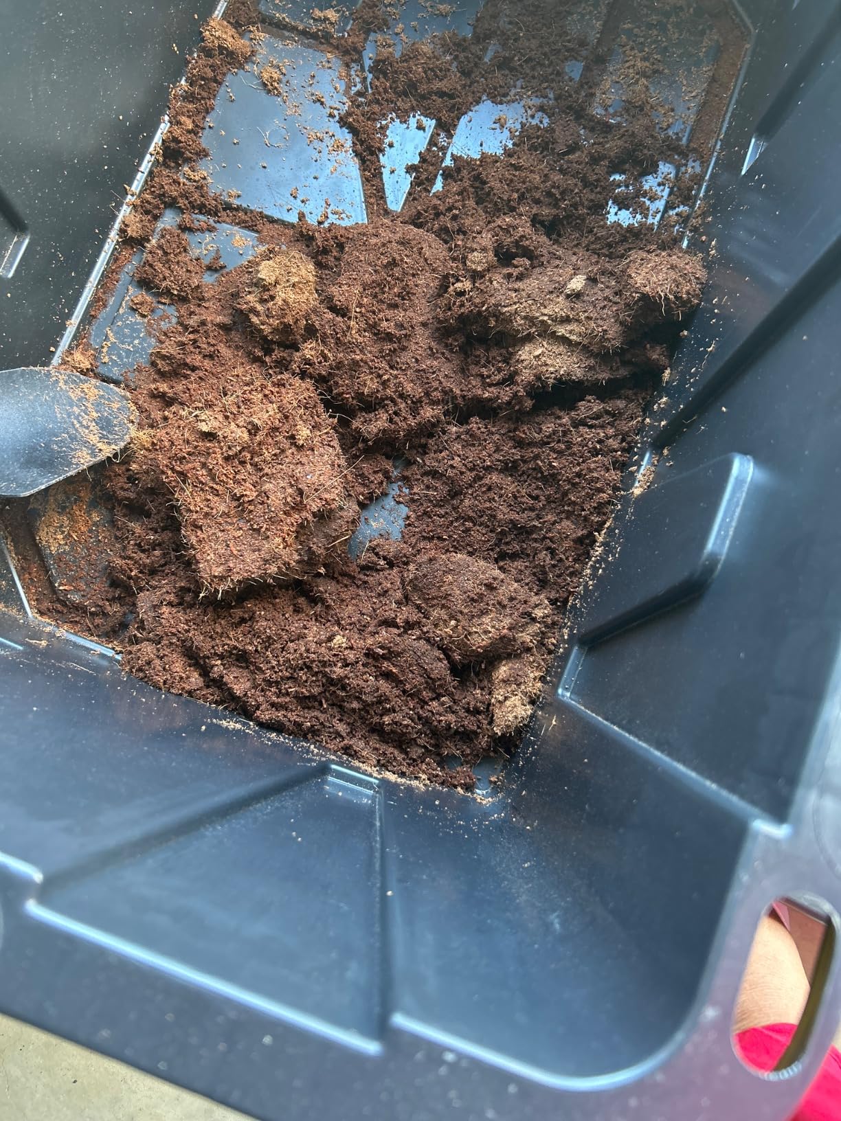 Organic Coco Coir 1 Pcs Compressed Coconut Coir Brick Coconut Fiber Husk Substrate Mulch Coconut Bark Core Growing Medium Peat Moss Soil High Nutrition for Plants Gardening customer photo 1