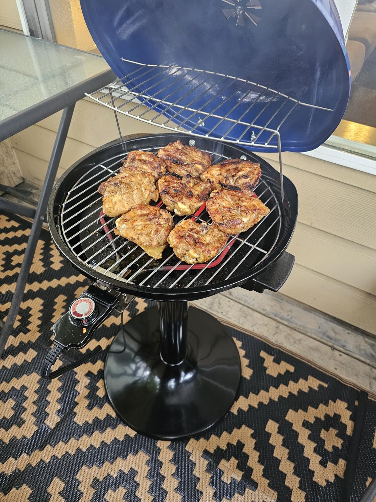 Techwood 1600W Indoor Outdoor Electric Grill, Electric BBQ Grill, Portable Removable Stand Grill, Black customer photo 2