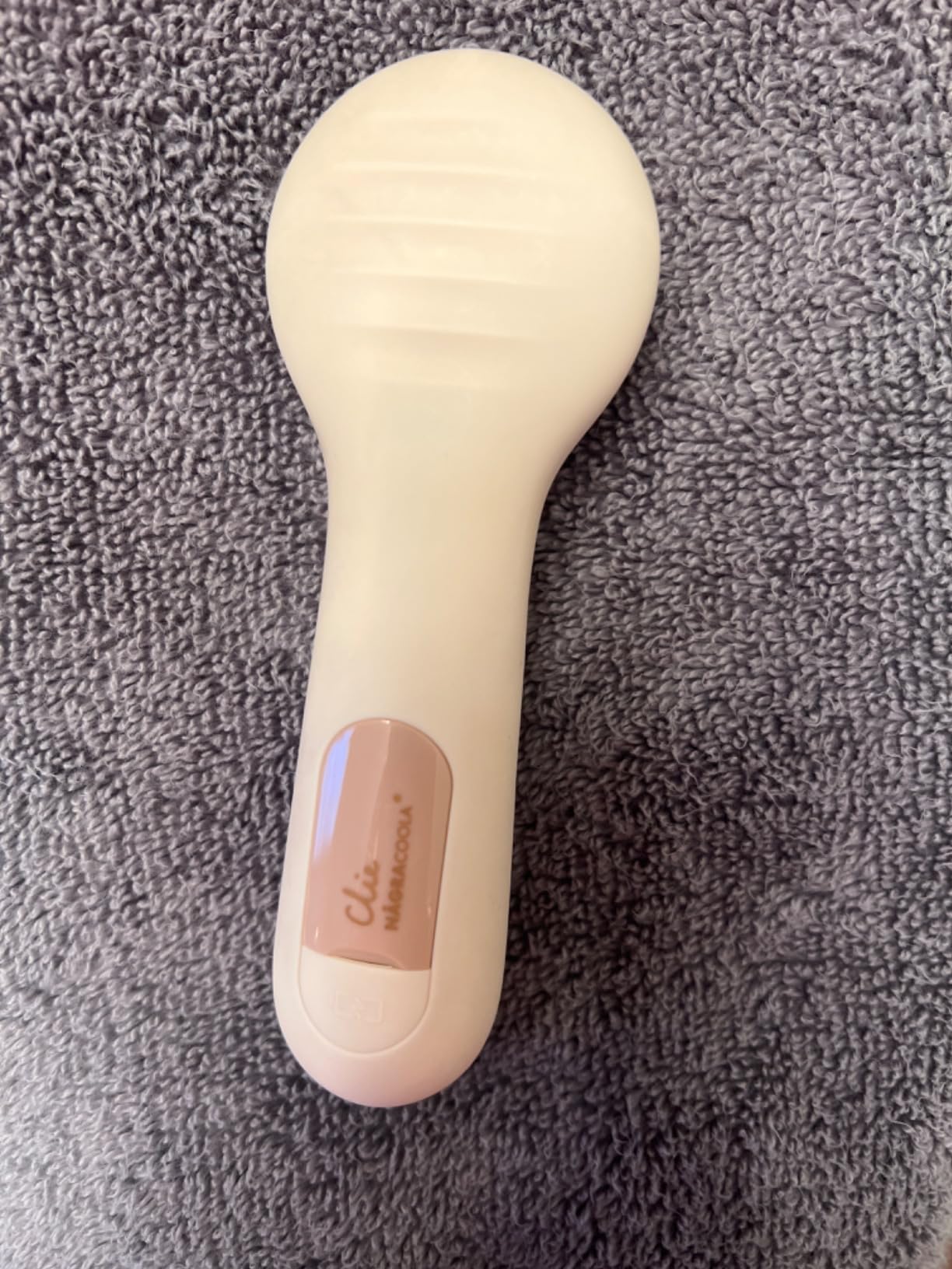 Silicone Face Scrubber, NågraCoola CLIE 2.0 Facial Cleansing Brush, Rechargeable, Waterproof Face Scrub Brush for Cleansing, Exfoliating, Massaging, Electric Facial Exfoliator for Women and Men - Oat customer photo 2