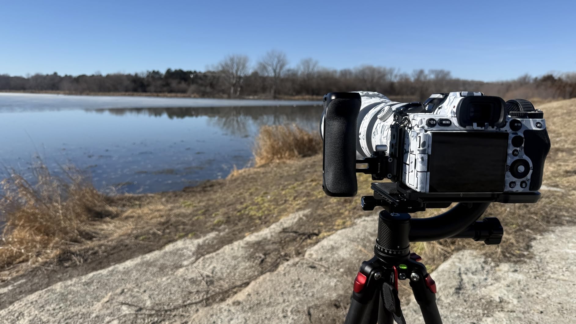 SmallRig Cage Kit w/Cable Clamp for Sony Alpha 7R V/Alpha 7 IV/Alpha 7S III, Camera Cage w/Multiple Accessory Mounting Points, Built-in Quick-Release Plate for Arca-Swiss - 4308 customer photo 1