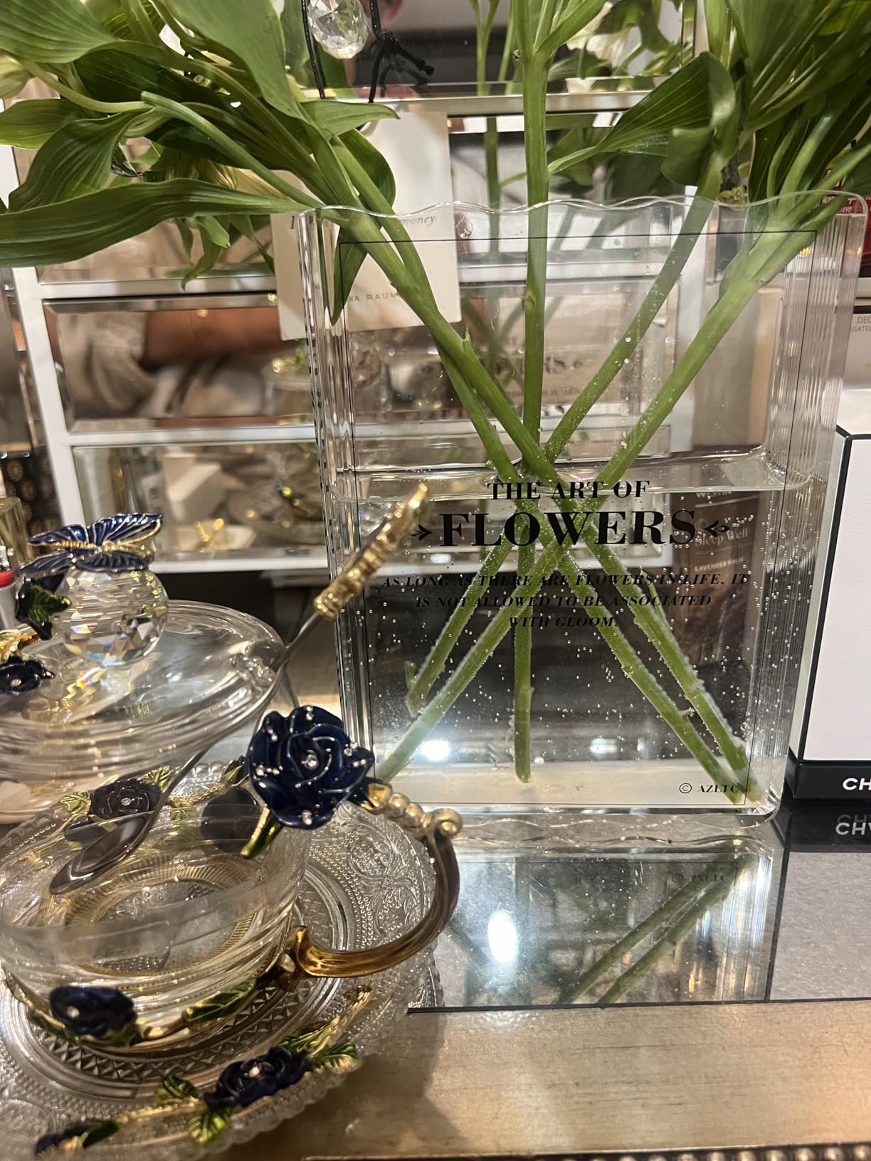 Book-Shaped Vase for Flowers, Book Lovers Gifts, Aesthetic Room Decor Cute Flowers Vases & Must-Have for Home, Bookshelf, Bedroom & Office Decor for Women & Teacher Gift - Like Mothers Day (Clear) customer photo 2