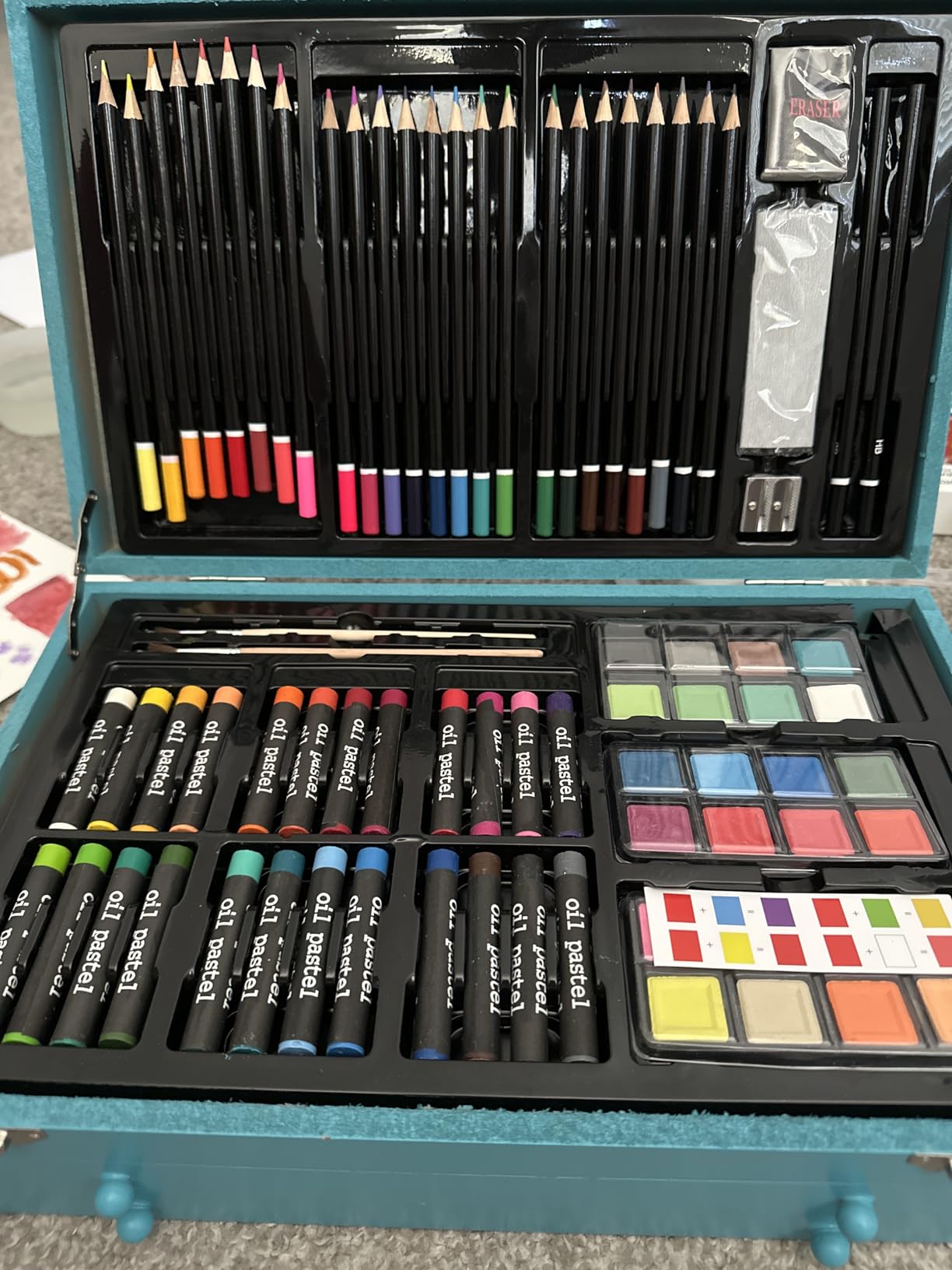 iBayam Art Supplies, 195 Pack Art Set Drawing Kit for Adult, Arts and Crafts Painting Kit, Art Kits Paint Set with Acrylic Pad, Sketchbooks, Watercolor Pad, Canvases, Gift Box customer photo 2