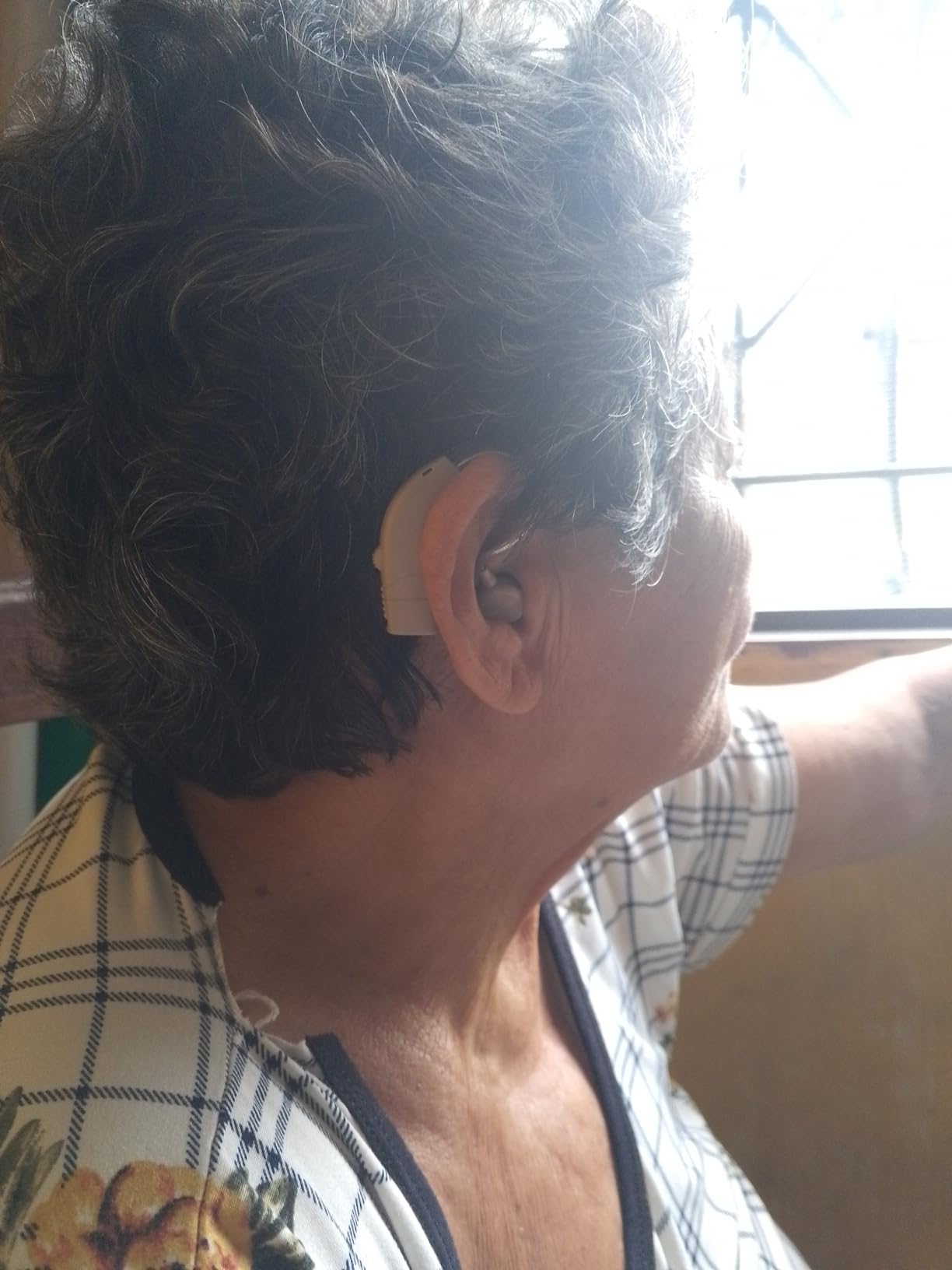 Hearing Aids for Seniors Rechargeable with Noise Cancelling,Behind-The-Ear Severe Hearing Loss Hearing Amplifier,Physical Adjustment Buttons,Up to 25 Hours customer photo 2