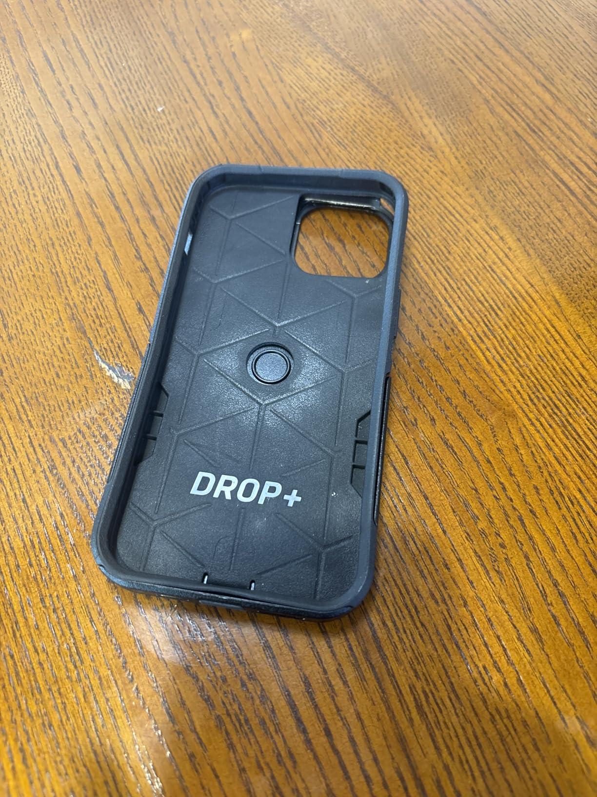 OtterBox iPhone 16e, 15, 14, & 13 Commuter Series Case - Black, Slim & Tough, Pocket-Friendly, with Port Protection customer photo 2