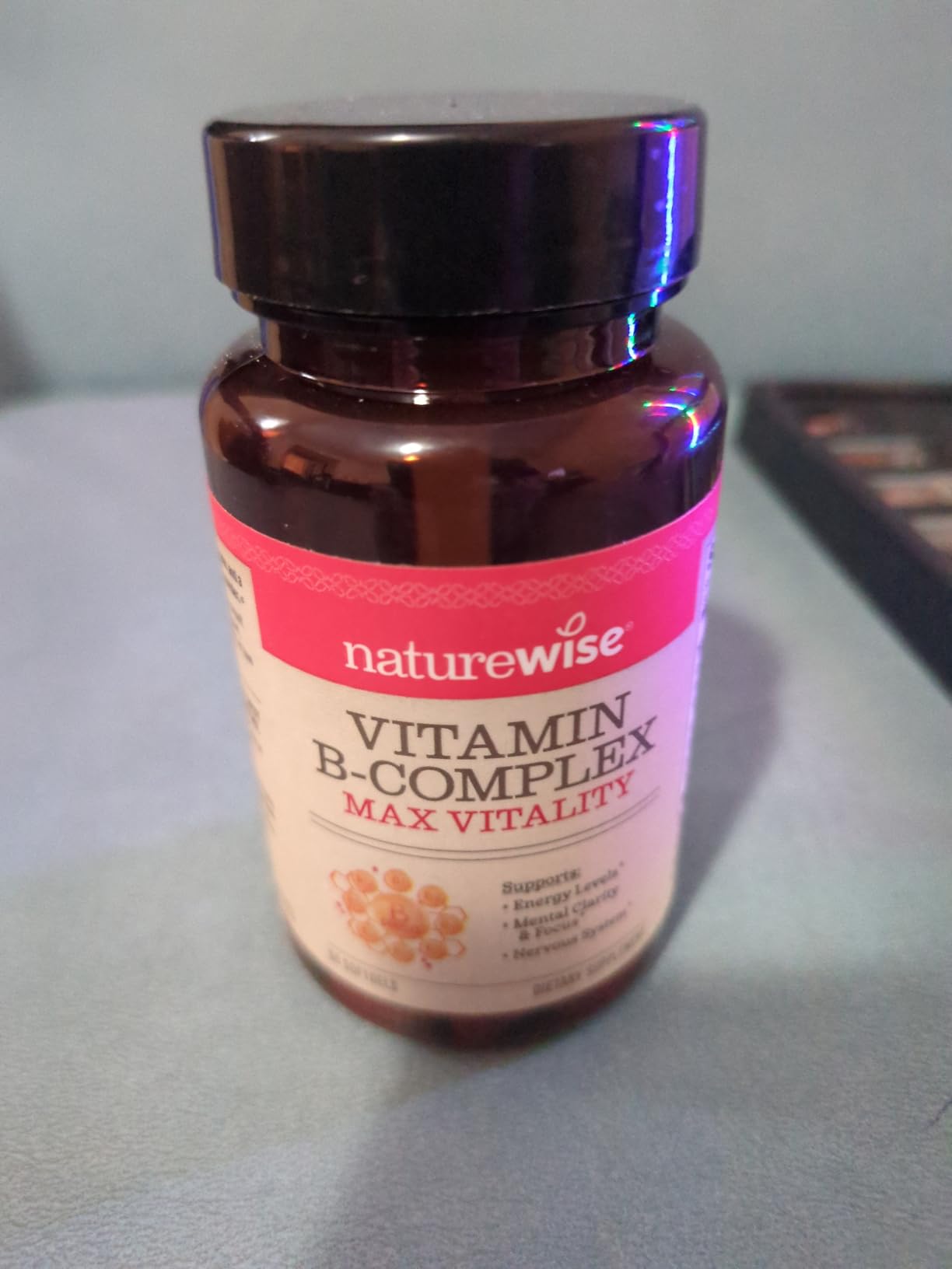 NatureWise Vitamin B Complex for Women and Men - with Folic Acid Biotin B1 B2 B3 B6 B12 - Support Cellular Energy & Mental Clarity - Gluten & Dairy Free, Non-GMO - 60 Softgels[2-Month Supply] customer photo 2