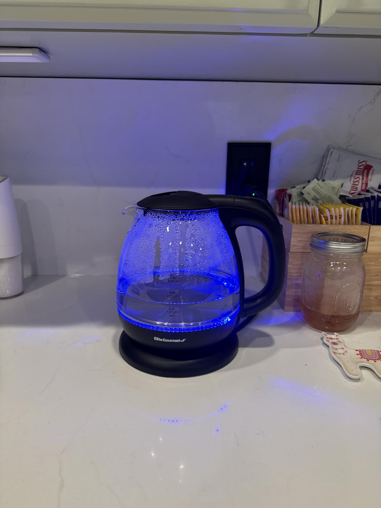 Elite Gourmet EKT3001 1L Digital Water Kettle, 304 Stainless Steel Interior, Programmed Temperatures, Keep Warm Function, Cordless, 360° Base, Auto Off & Audible Indicator, Matte Black customer photo 1