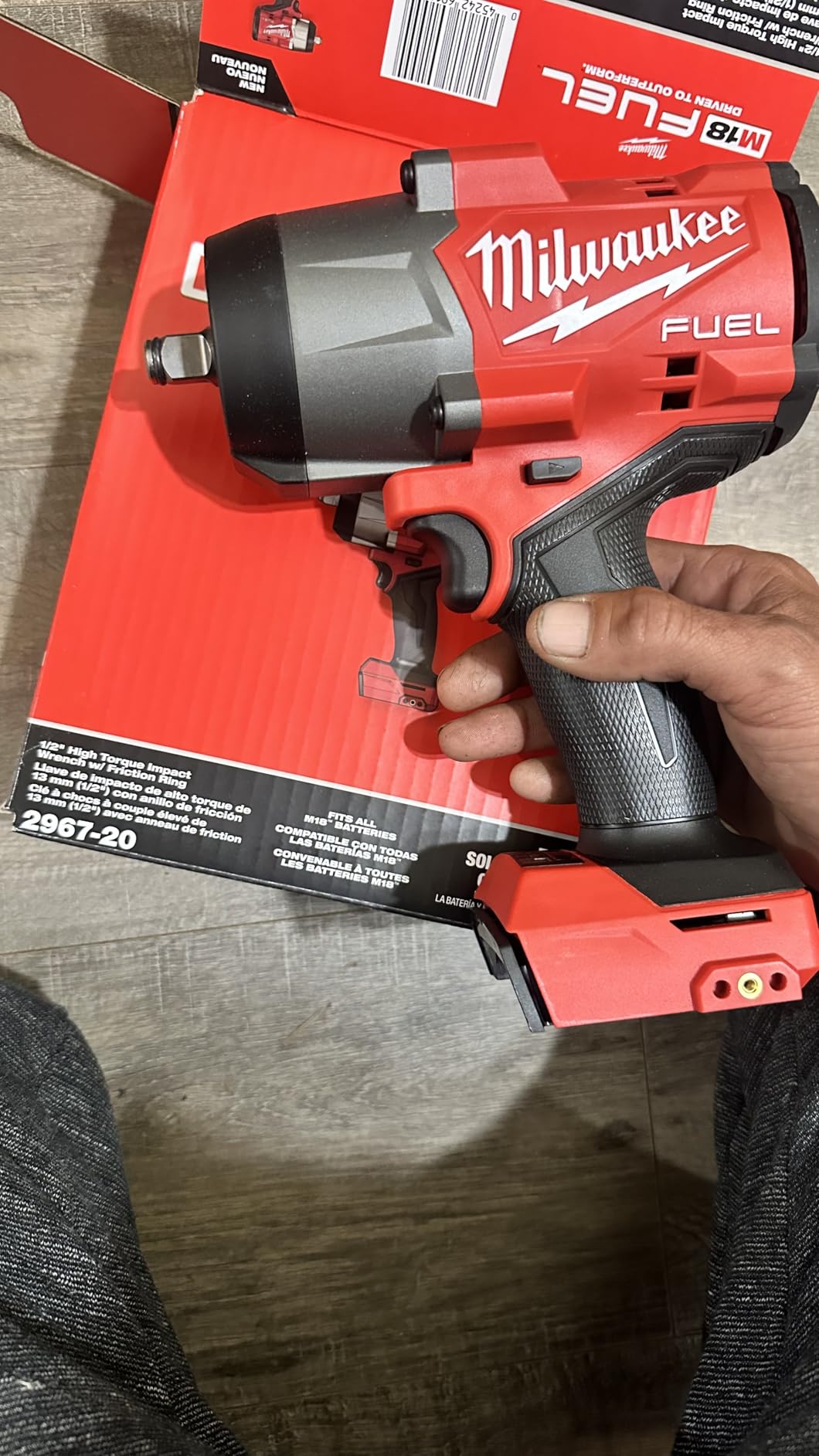 Electric - M18 Fuel 1/2 HIGH Torque Impact Wrench W/FRICTI customer photo 2