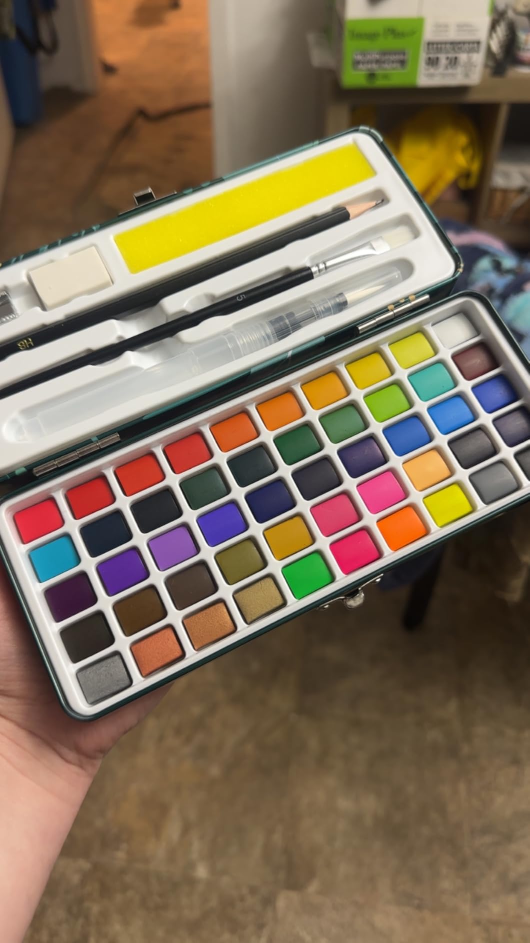 Artecho Watercolor Paint Set 100 Colors with Metallic in Portable Box, Paint Kit with Watercolor Papers and Brushes customer photo 2