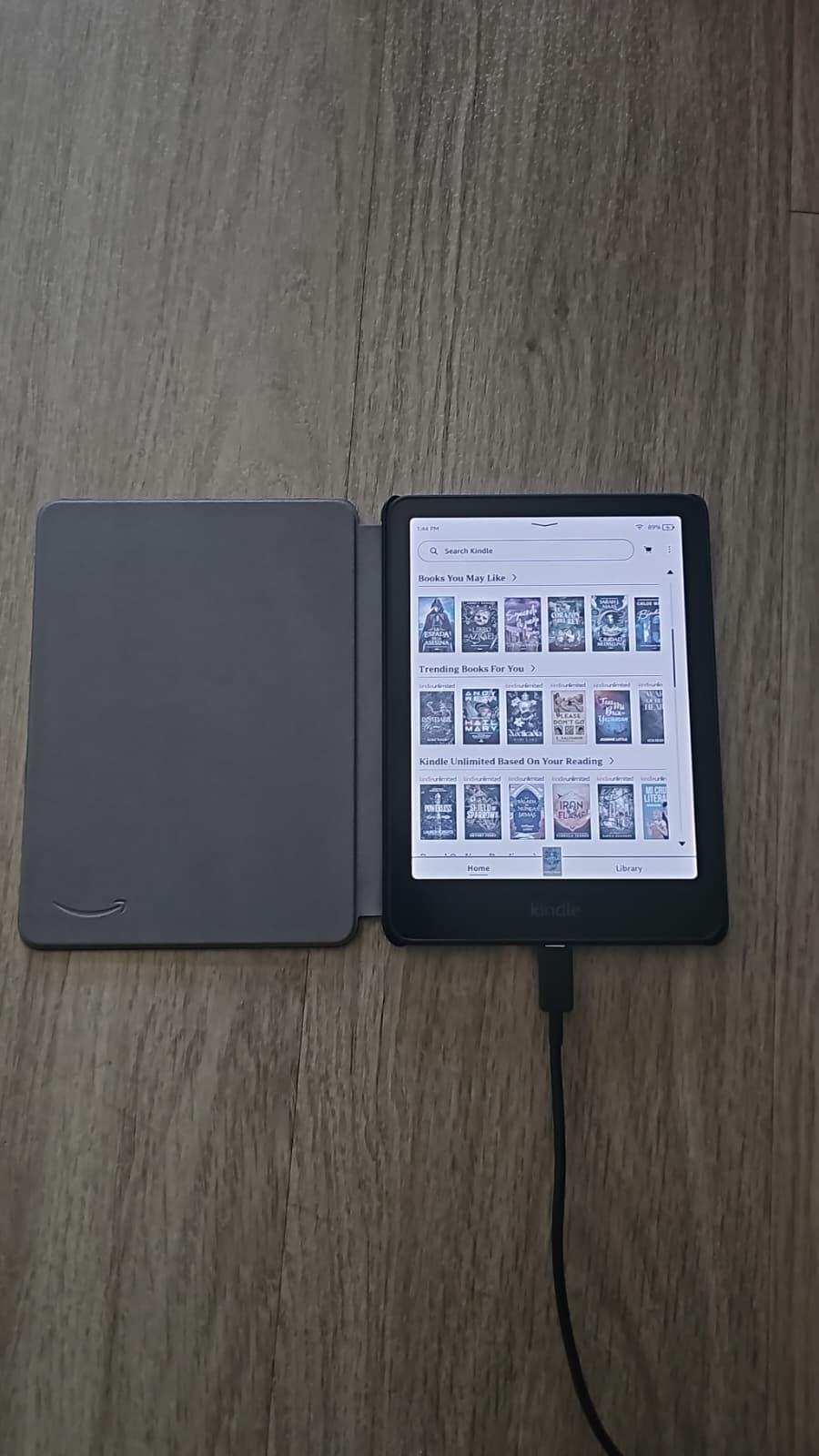 Amazon Plant-Based Leather Case - Lightweight, Protective Cover Designed with Sustainability in Mind for Kindle Paperwhite and Kindle Colorsoft customer photo 2