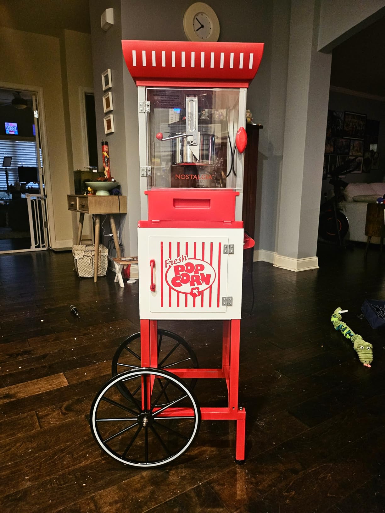 Nostalgia Popcorn Maker Machine - Professional Cart With 2.5 Oz Kettle Makes Up to 10 Cups - Vintage Popcorn Machine Movie Theater Style - Red customer photo 1