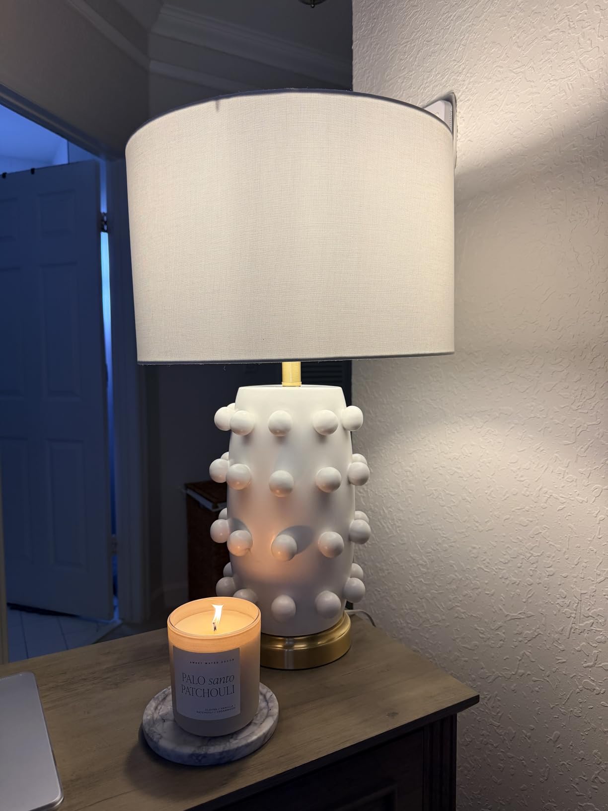 Henn&Hart 25.5'' Modern 1-Light Ceramic Table Lamp with Spherical Orbs on Lamp Body with White Fabric Drum Shade for Living Room, Bedroom, or Office, Matte White customer photo 2