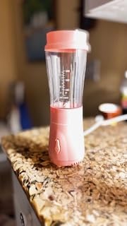 Hamilton Beach Portable Blender for Shakes and Smoothies, 14 Oz BPA Free Travel Cup & Lid, Durable Stainless Steel Blades, Personal Smoothie Blender, Tranquil Blue (51172) customer photo 1