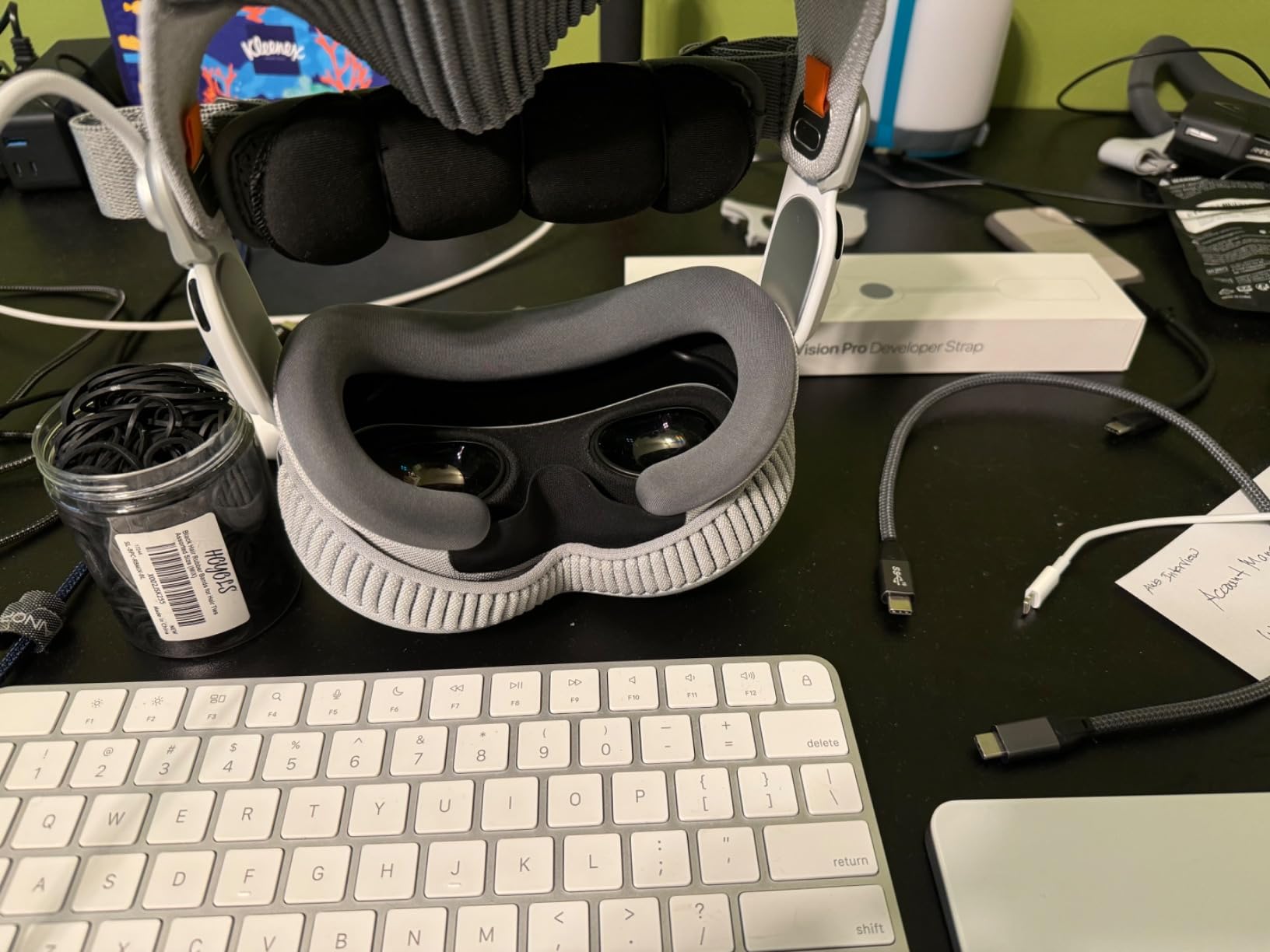 Spigen Head Strap Designed for Apple Vision Pro Accessories, Adjustable Padded Head Strap for Comfortable Support - Charcoal Gray customer photo 1
