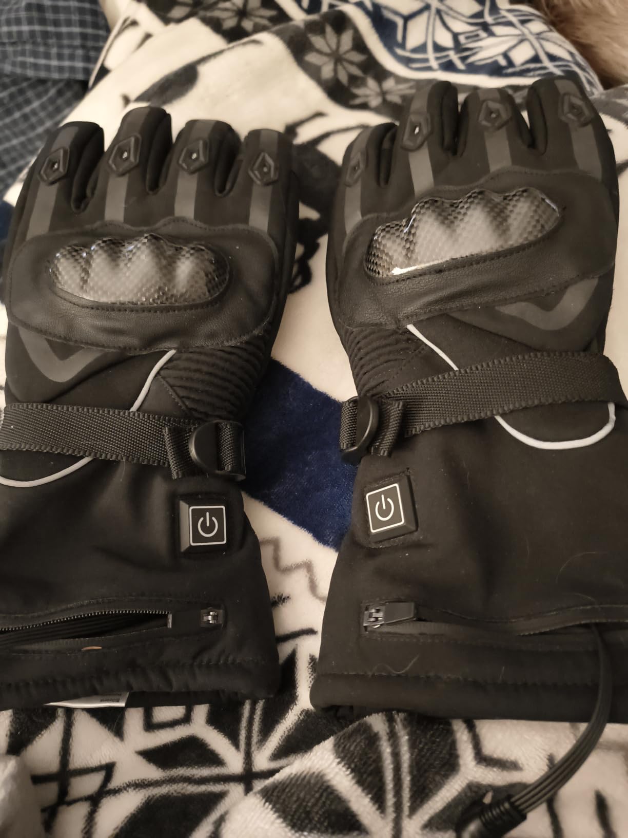 Heated Motorcycle Gloves for Men & Women - 7.4V 3000mAh Rechargeable Batteries, Electric, Touchscreen, Waterproof, Windproof, Non-Slip, Skiing, Cycling, Fishing customer photo 2