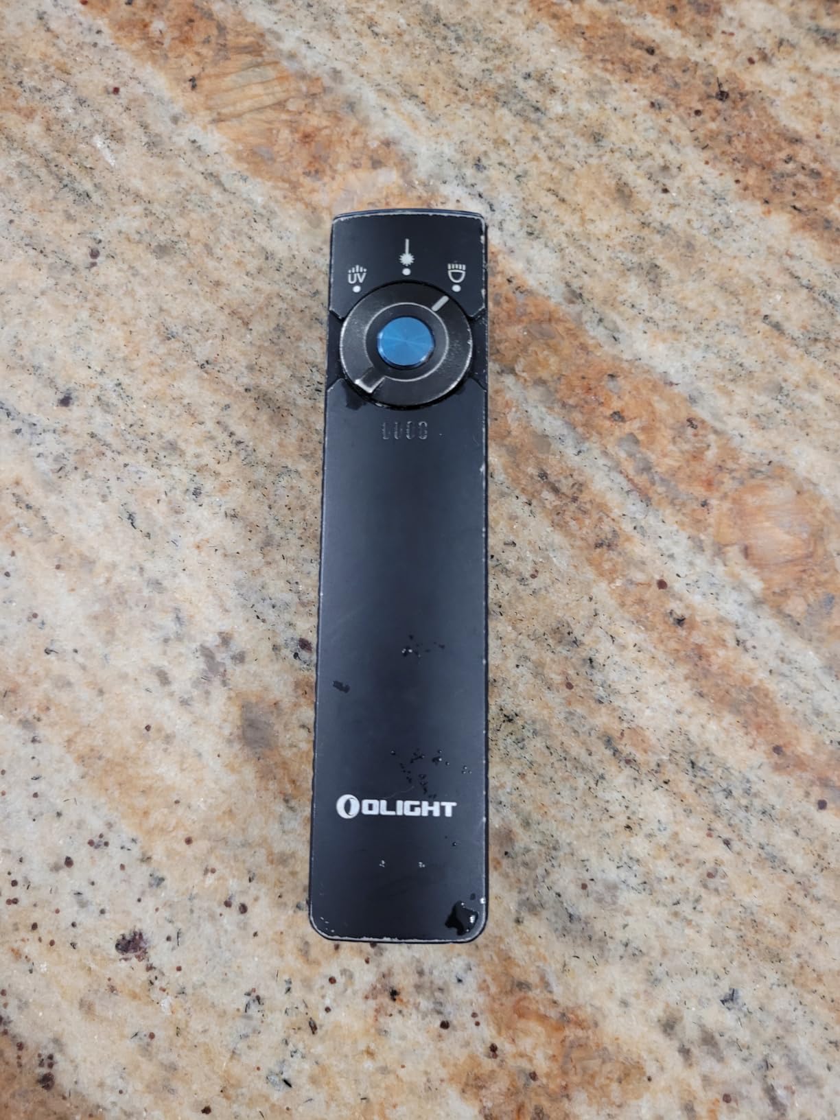 OLIGHT Arkfeld Pro Rechargeable EDC Flat Flashlight with Green Beam, UV and White LED Combo, 1300 Lumens Portable Pocket Lights, Triple Sources for Outdoors Emergency Working (OD-Green CW) customer photo 2