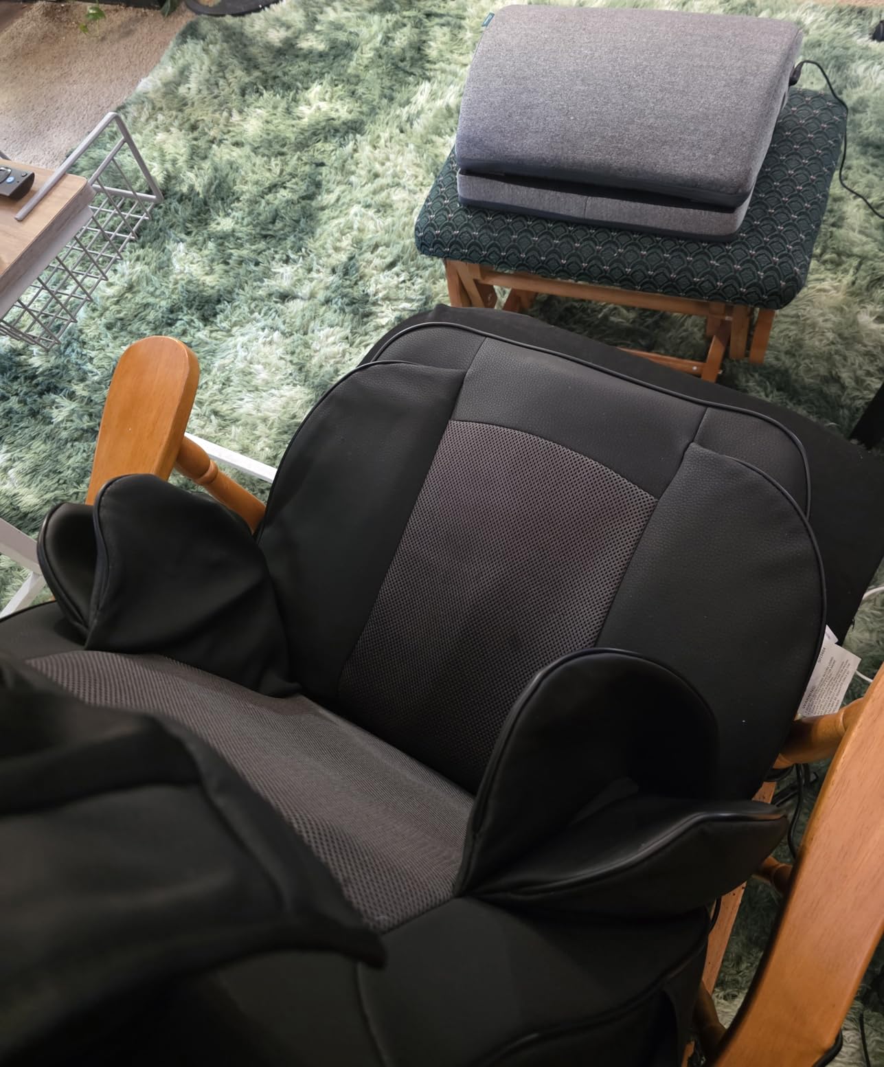 Snailax Heated Foot Rest Under Desk at Work, FSA Eligble Desk Foot Stool with Heat & Vibration Massage, Adjustable Height, 2 Heat Levels Foot Warmer Feet Heater for Office Chair, Gaming Home Use customer photo 2