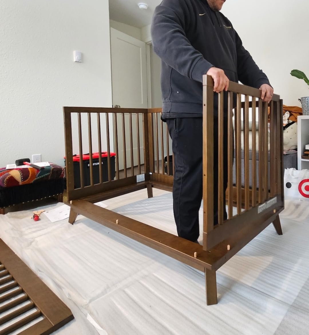 DaVinci Marley 3-in-1 Convertible Crib in Walnut, Greenguard Gold and FSC Certified customer photo 2