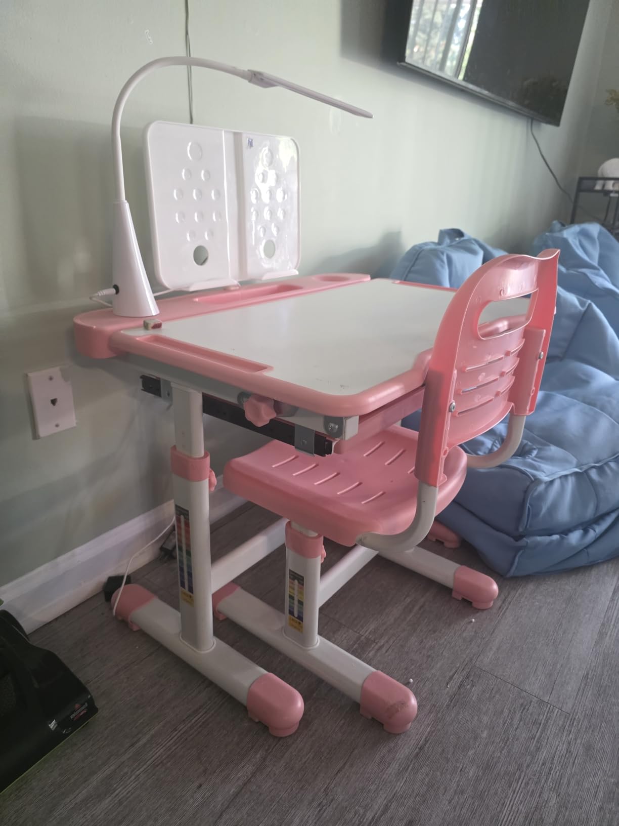 Rengue Kids Desk and Chair Set, Height Adjustable Children School Functional Study Desk with 55° Tiltable Desktop, 3 Modes & Brightness LED Light, Storage Drawer & Metal Hook for Boys Girls (Blue) customer photo 1